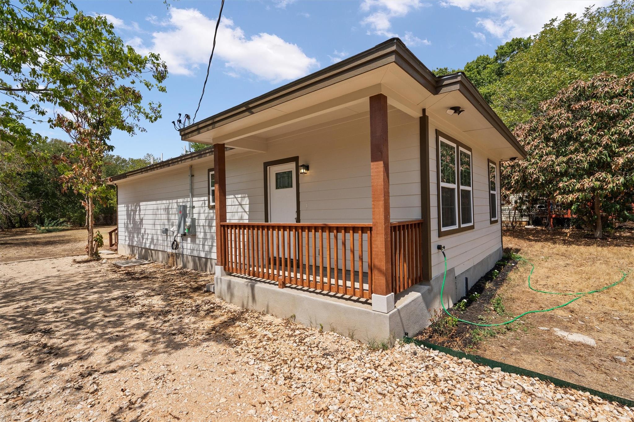Listing photo 1 of 10004 1/2  Gail Rd