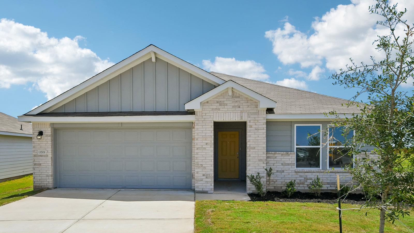 Foto de la propiedad en venta 1 de 13701  Carper Dr