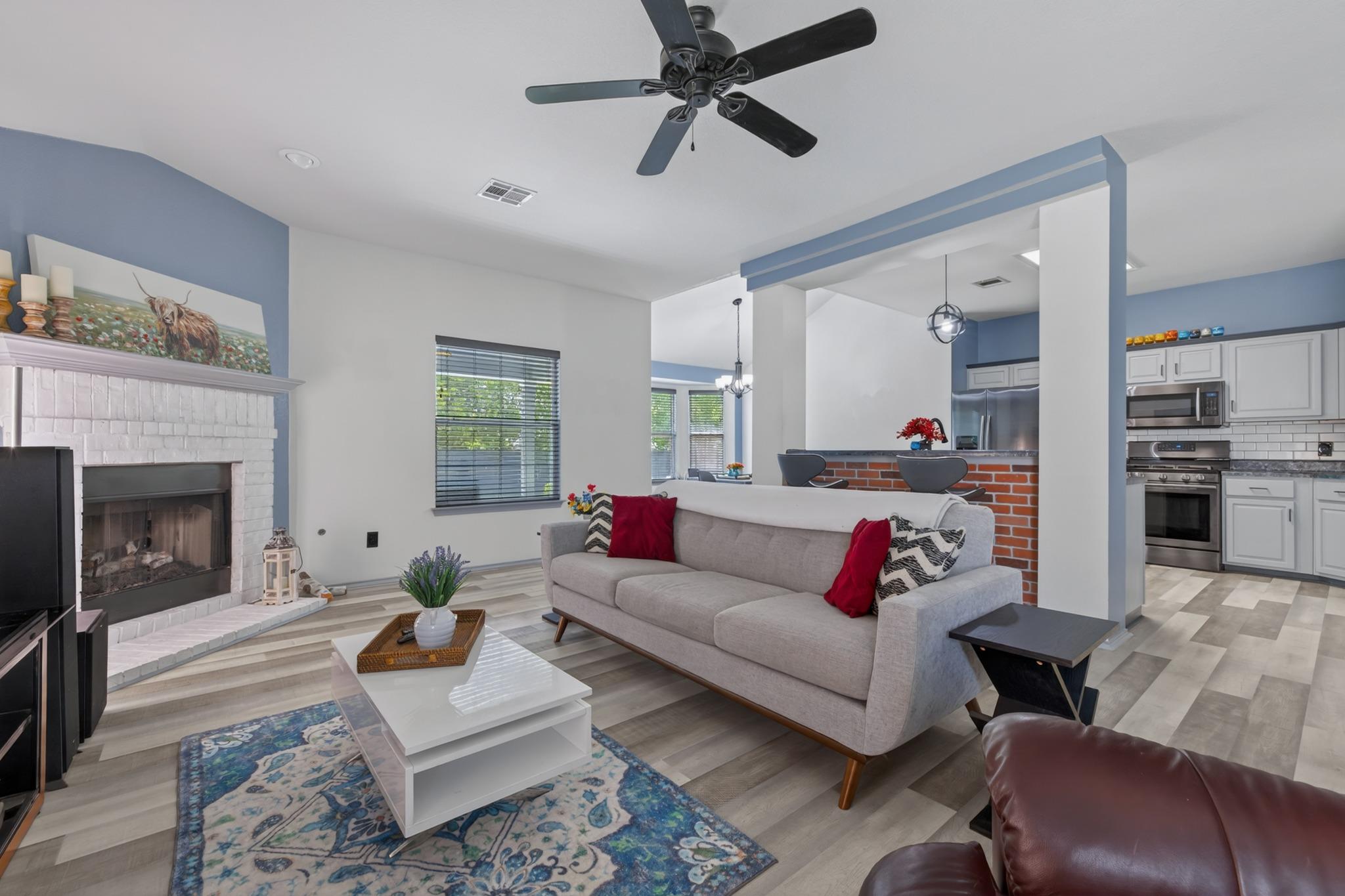 Listing photo 1 of 1504  Cora Marie Dr
