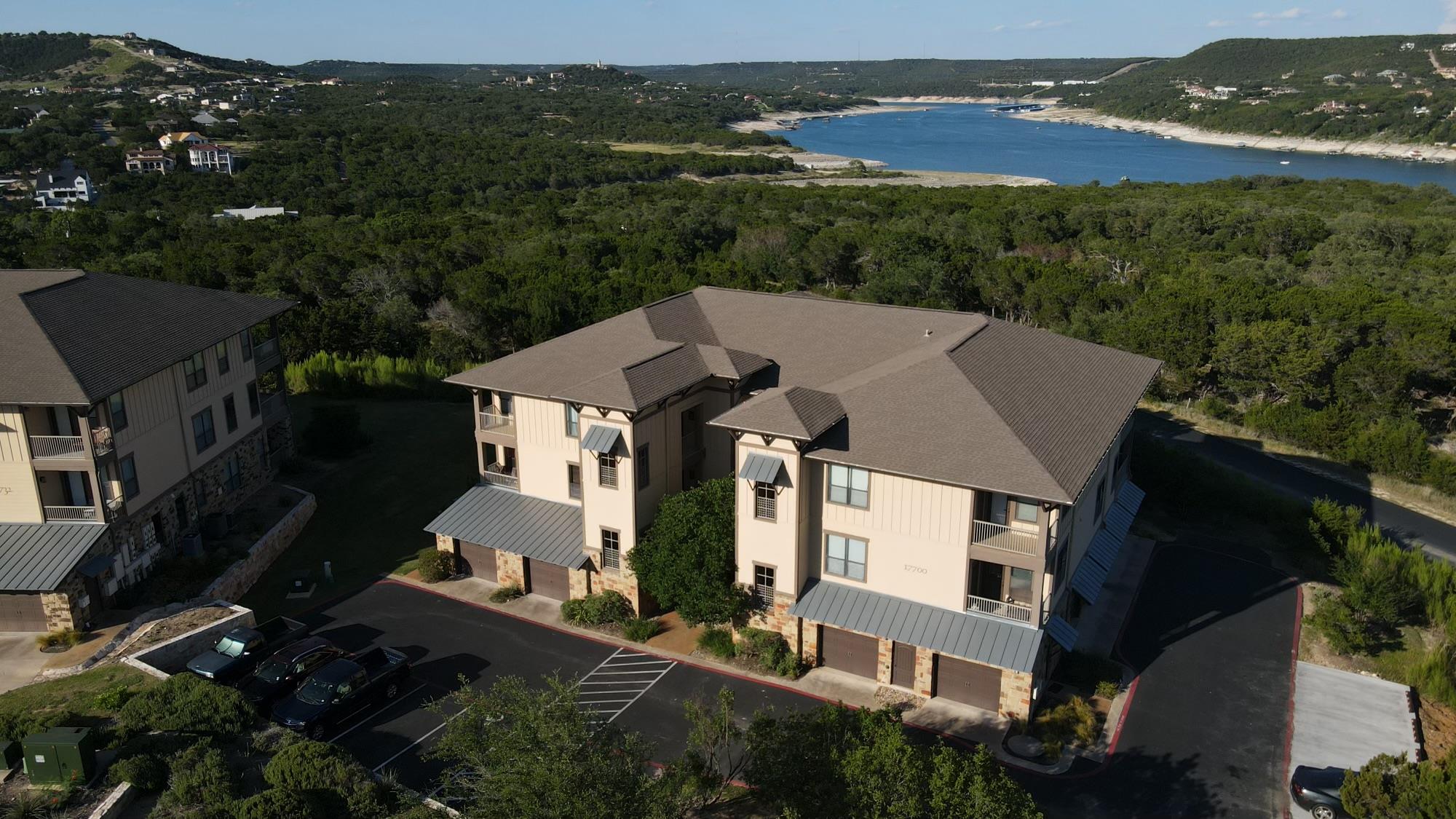 Ảnh nhà đang rao bán 1 của 17700  Edgewood Way  #202