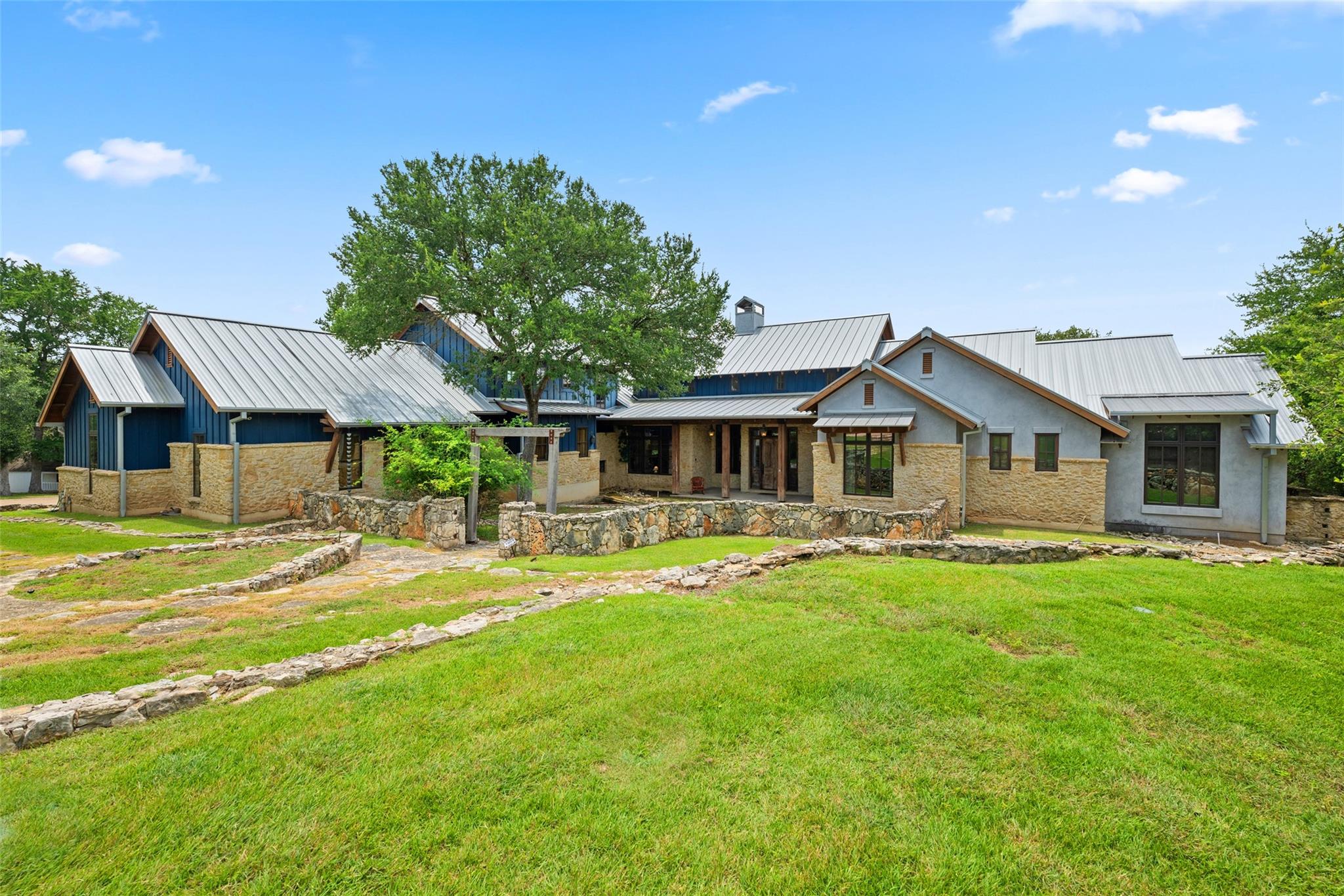 Listing photo 1 of 1905  Wood Acre Ln