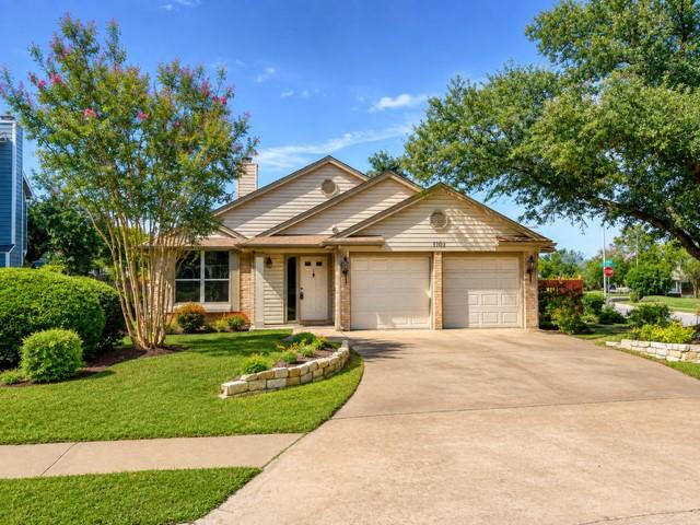 Listing photo 1 of 1101  Forest Oaks Path