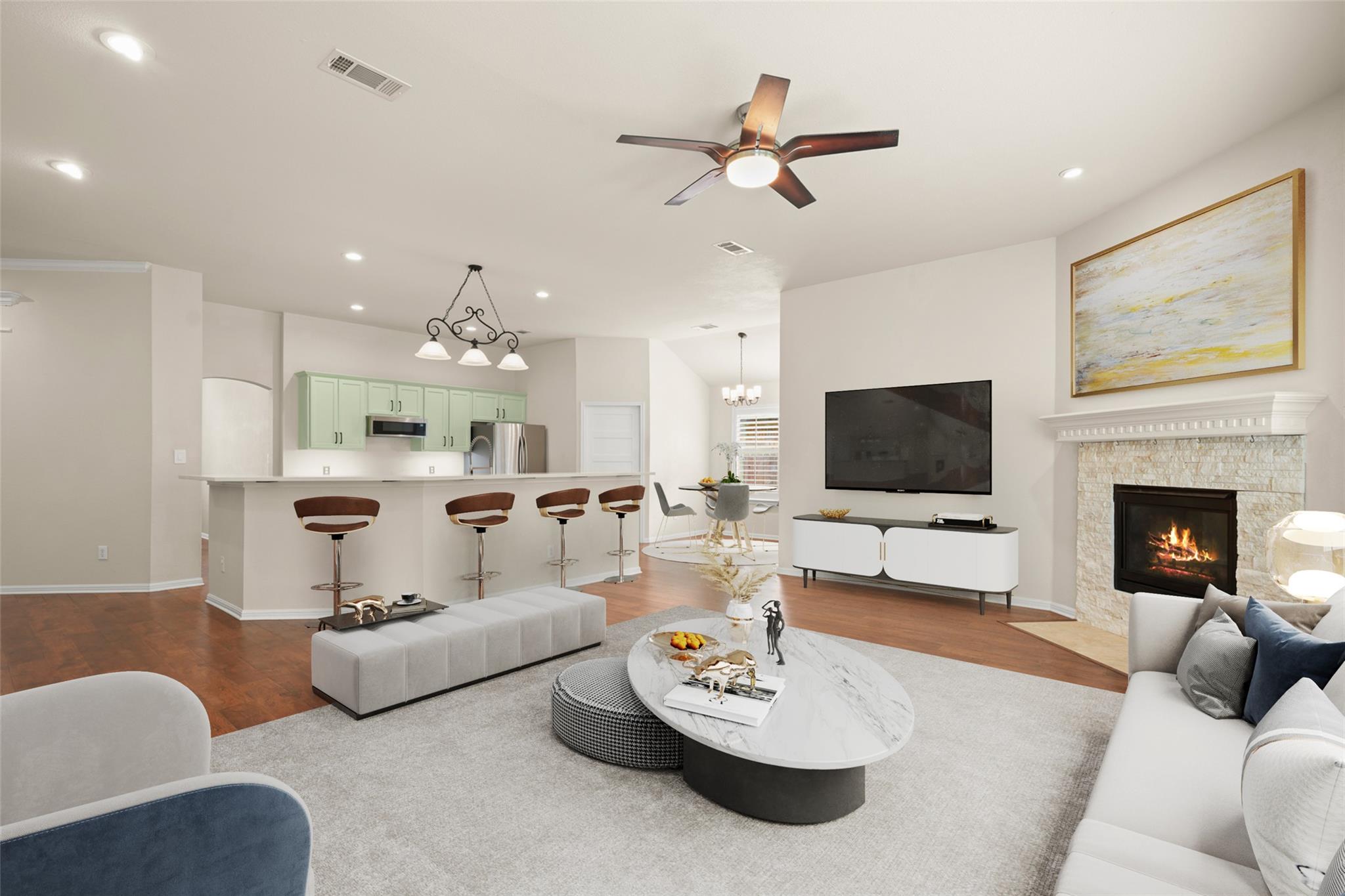 Listing photo 1 of 2413  Lou John St N
