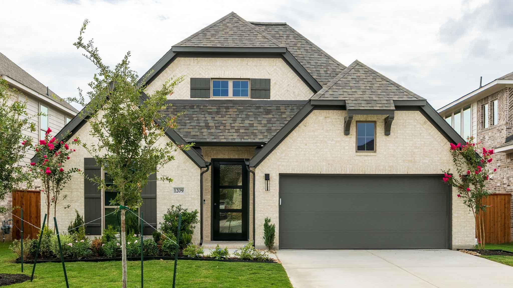 Foto de la propiedad en venta 1 de 1209  Glen Heather Dr