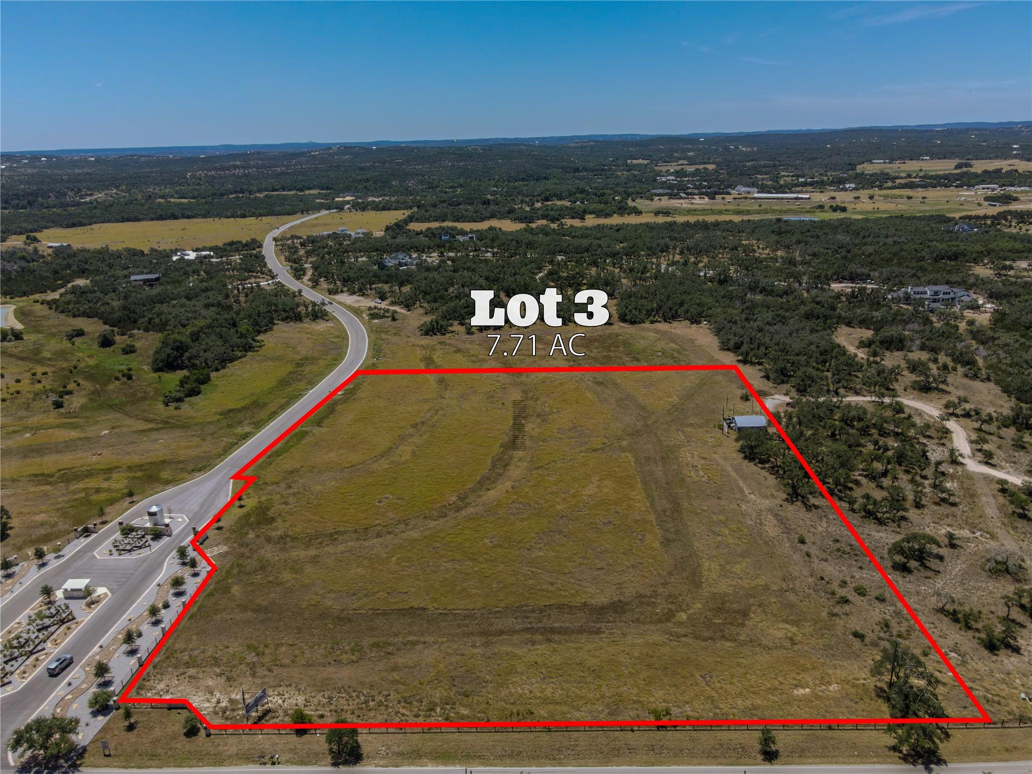 A spacious, buildable lot with clear boundaries, 