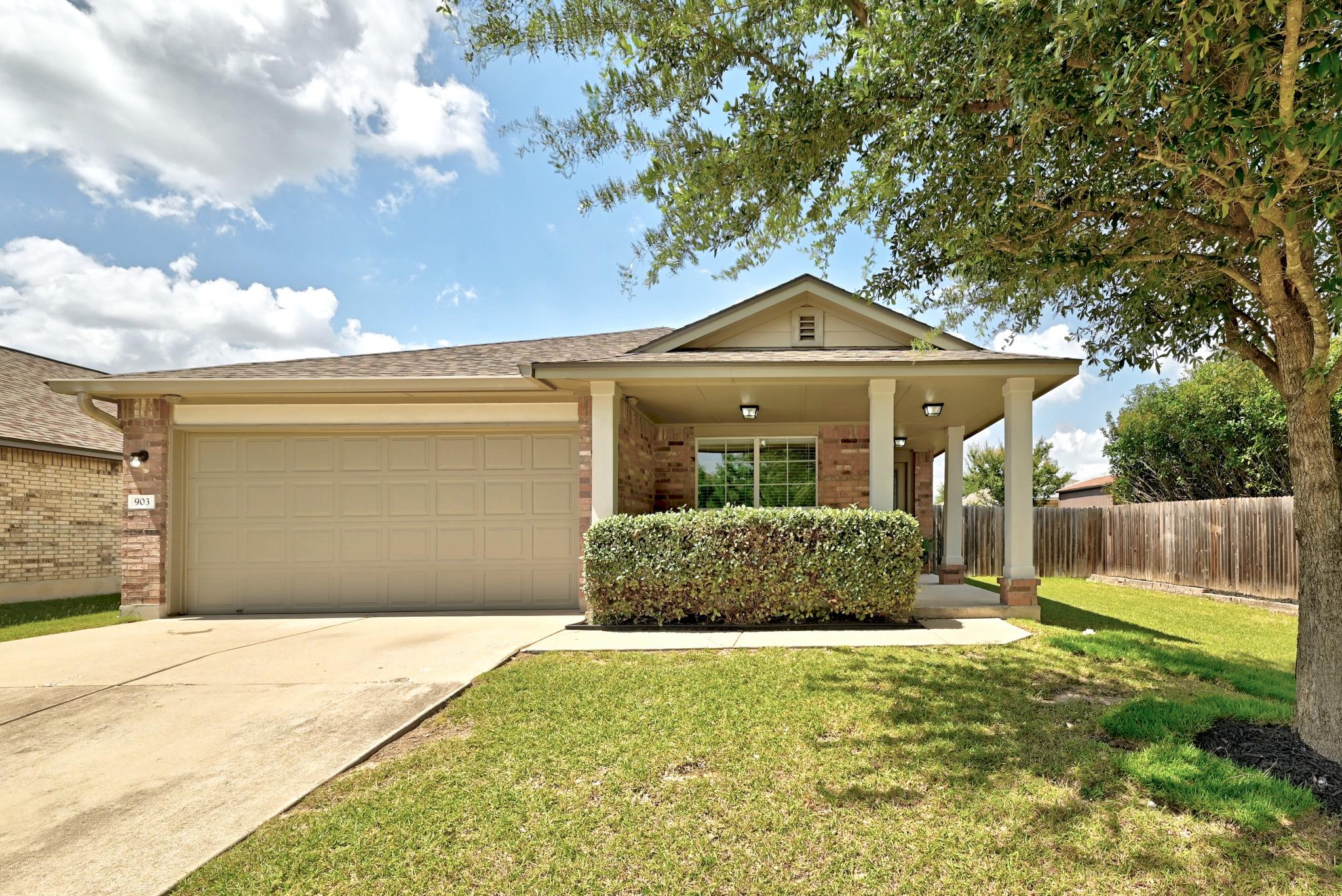 Listing photo 1 of 903  Gentry Dr