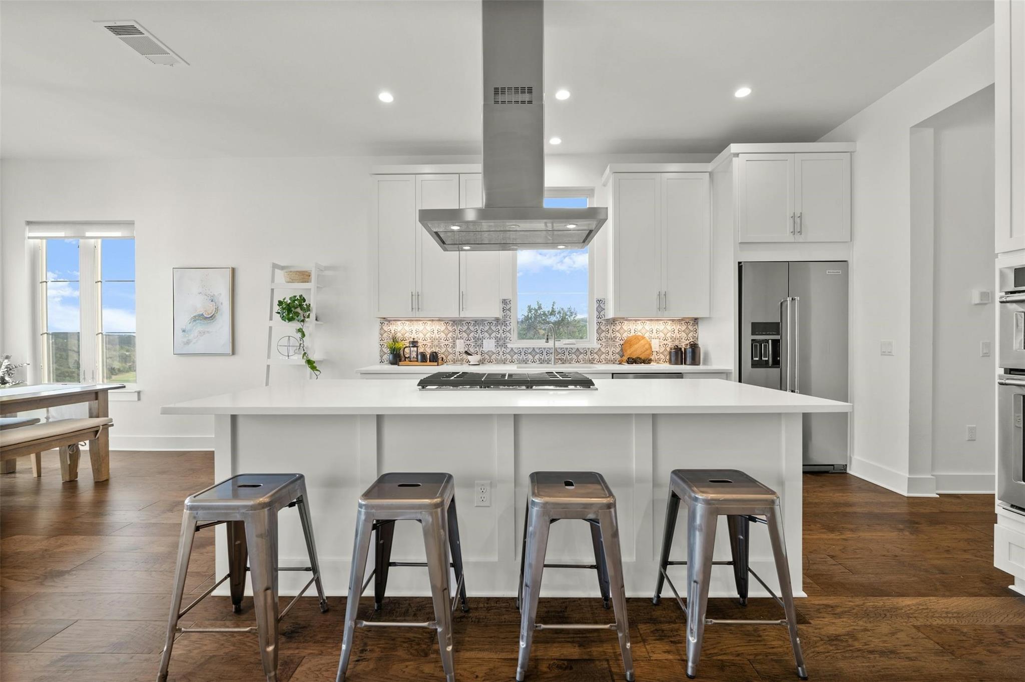 Listing photo 1 of 5717  Lost Horizon Dr  #12