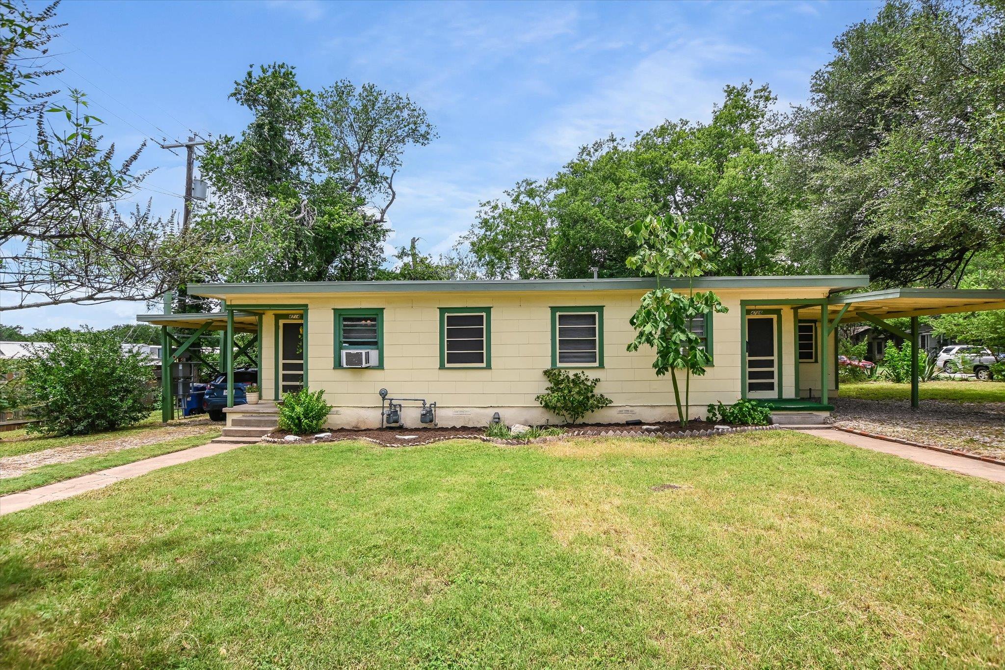 Listing photo 1 of 4714 & 4716  Harmon Ave