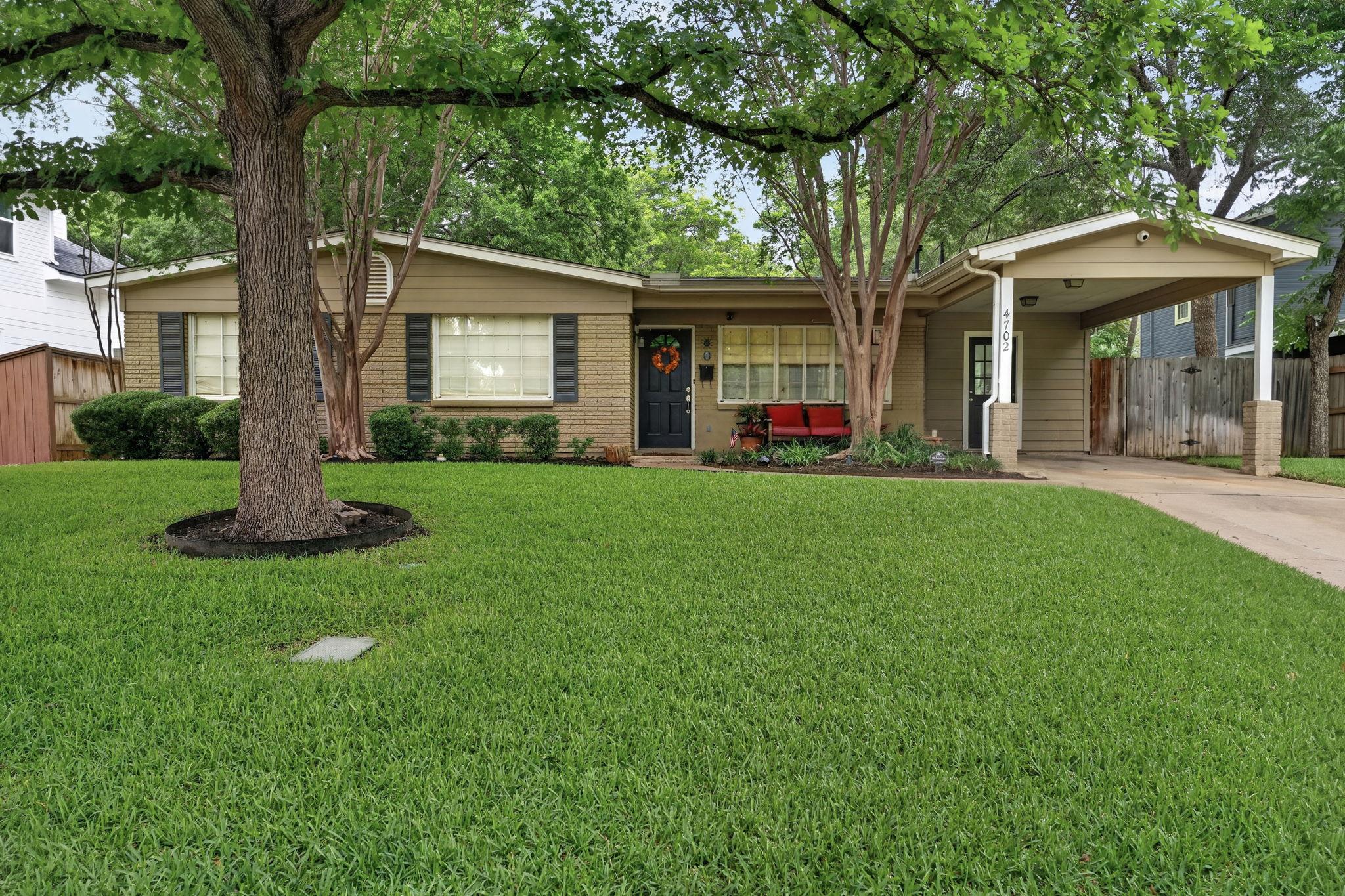 Listing photo 1 of 4702  Chiappero Trl