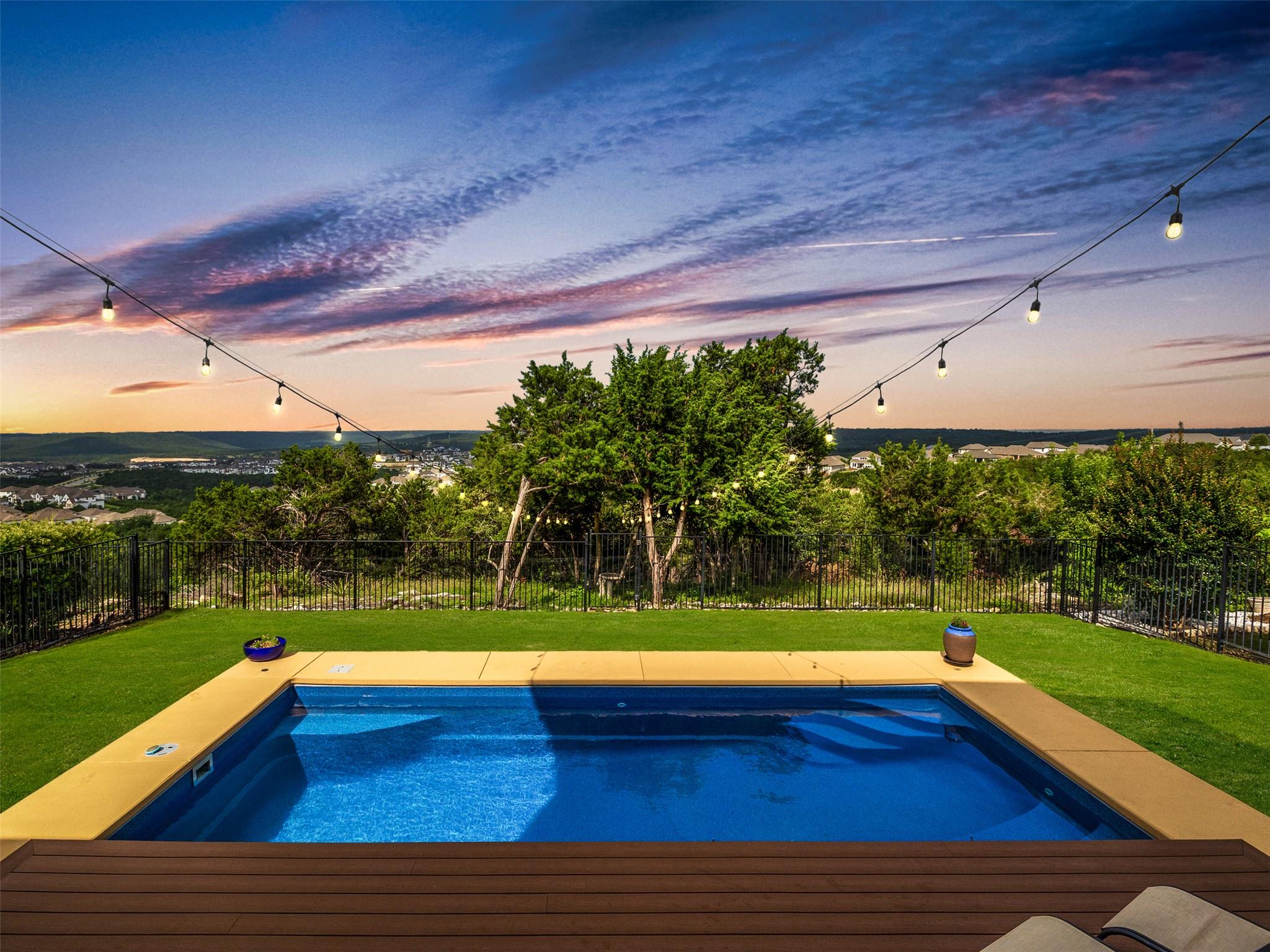 Listing photo 1 of 1329  Siena Sunset Rd