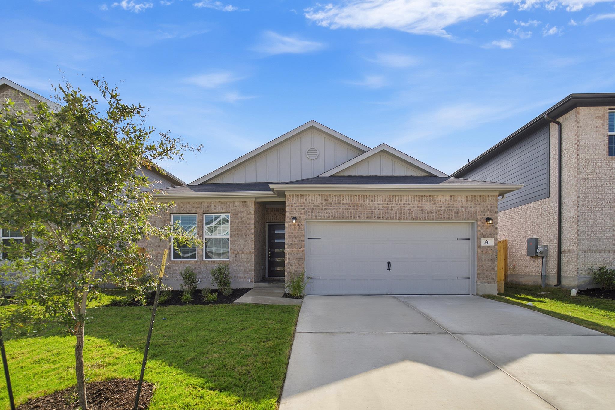 Listing photo 1 of 341  Begonia St