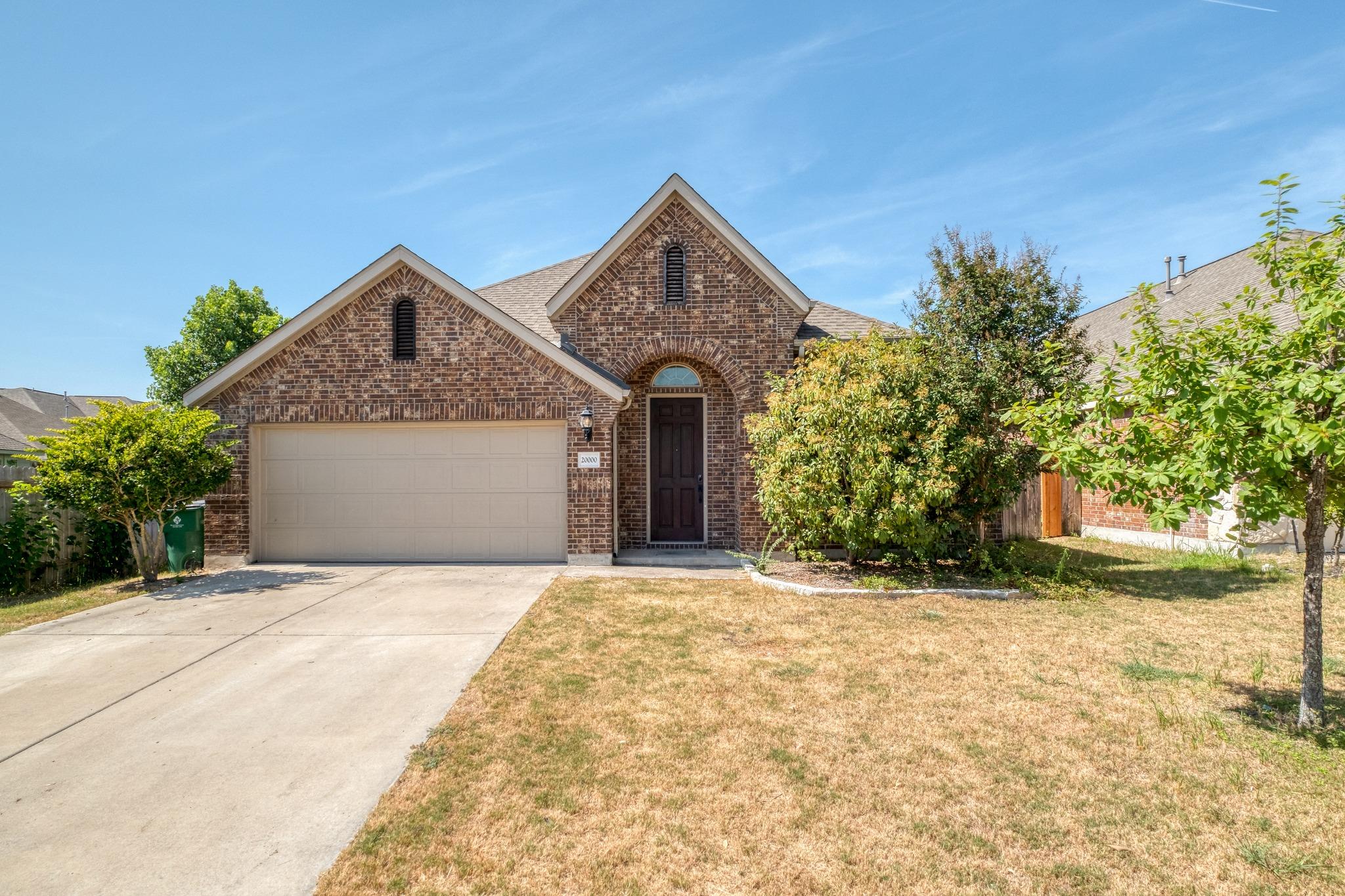Listing photo 1 of 20000  Rhiannon Ln