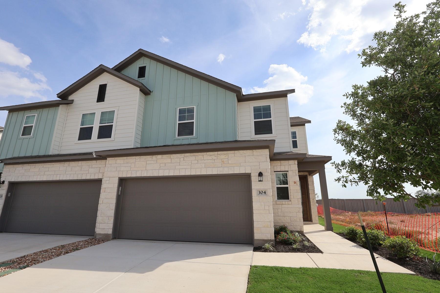 Listing photo 1 of 304  Emerie Way