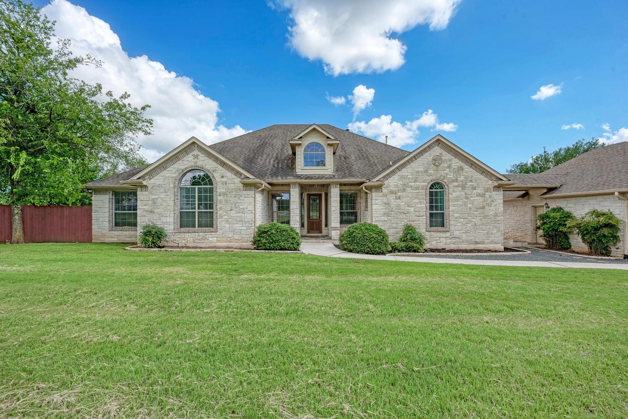 Listing photo 1 of 1238  Little Bear Rd