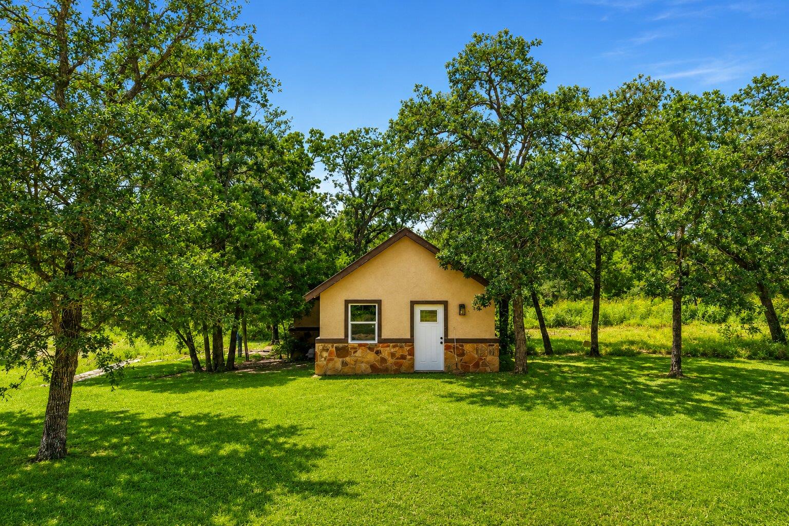 Listing photo 1 of 499  Bridgestone Ct