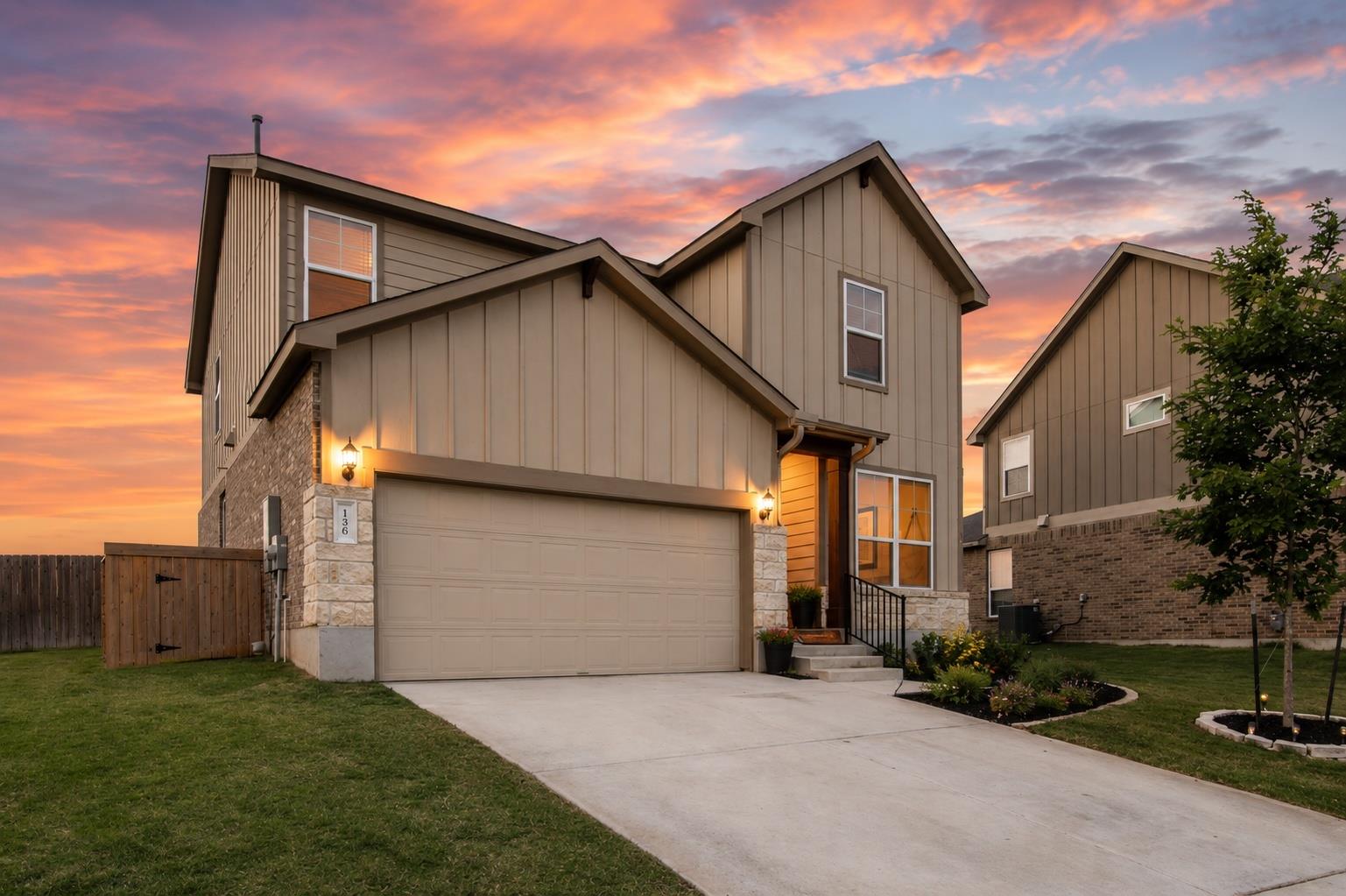 Listing photo 1 of 129  Purple Heart Dr