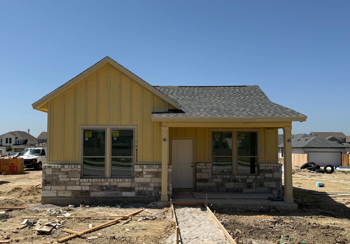 Listing photo 1 of 557  Porter Country Pkwy