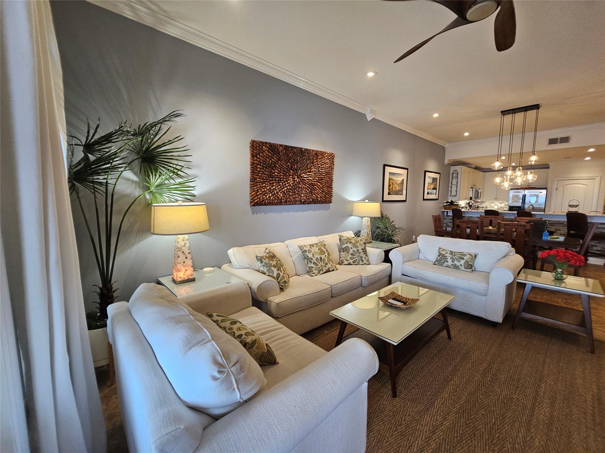Listing photo 1 of 1001  The Cape Rd  #32