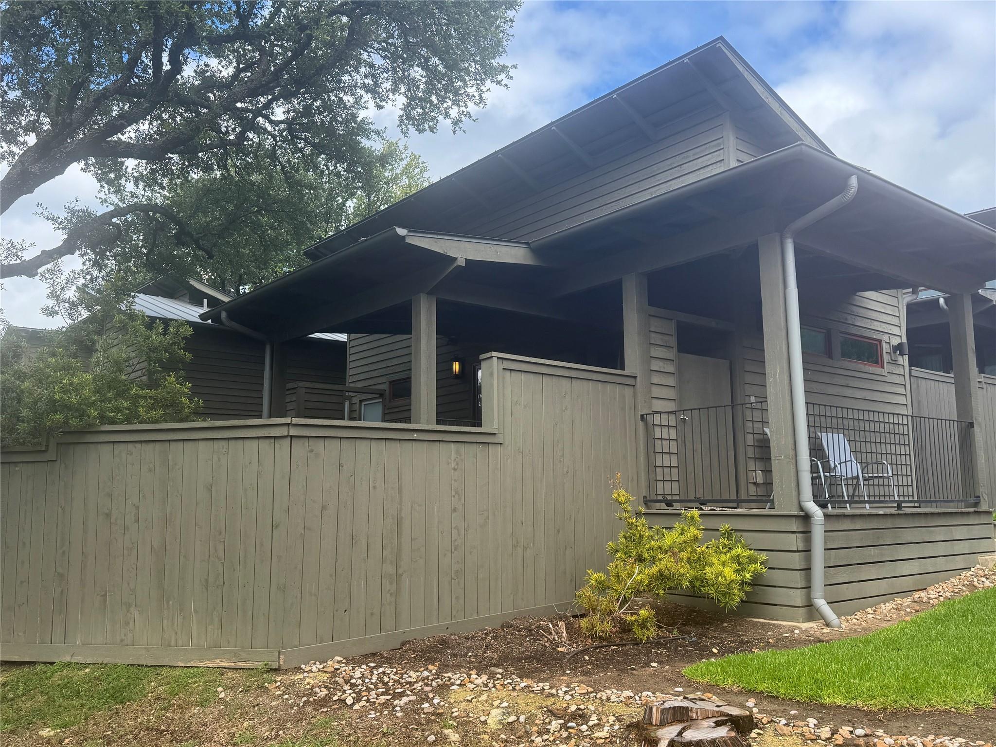 Listing photo 1 of 2113  Barbaro Way Way  #17