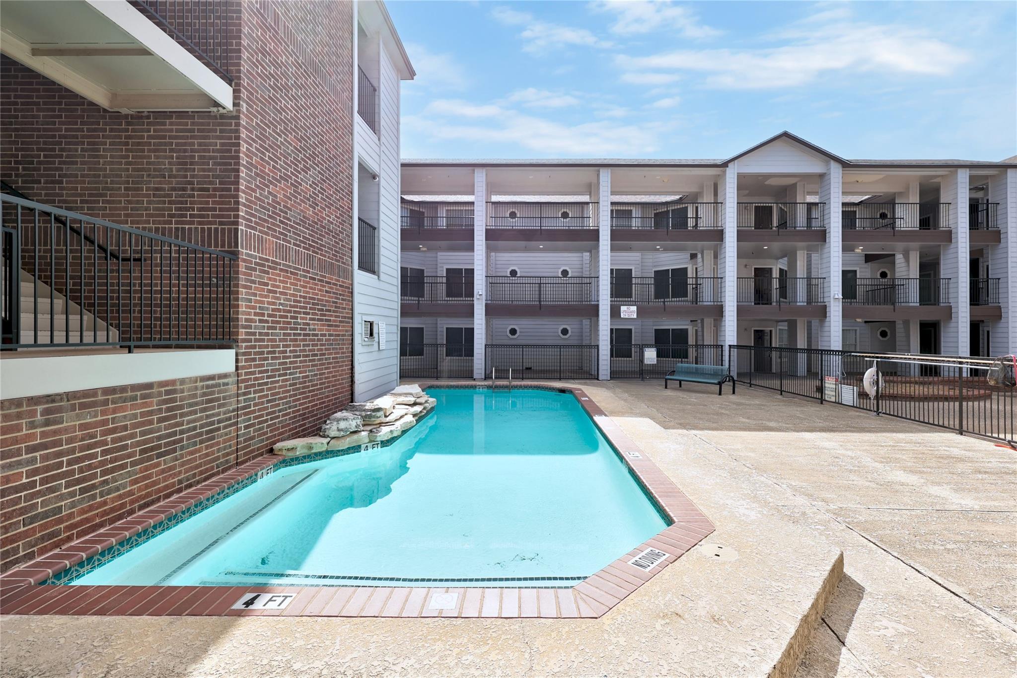 Listing photo 1 of 501 W 26th St  #108