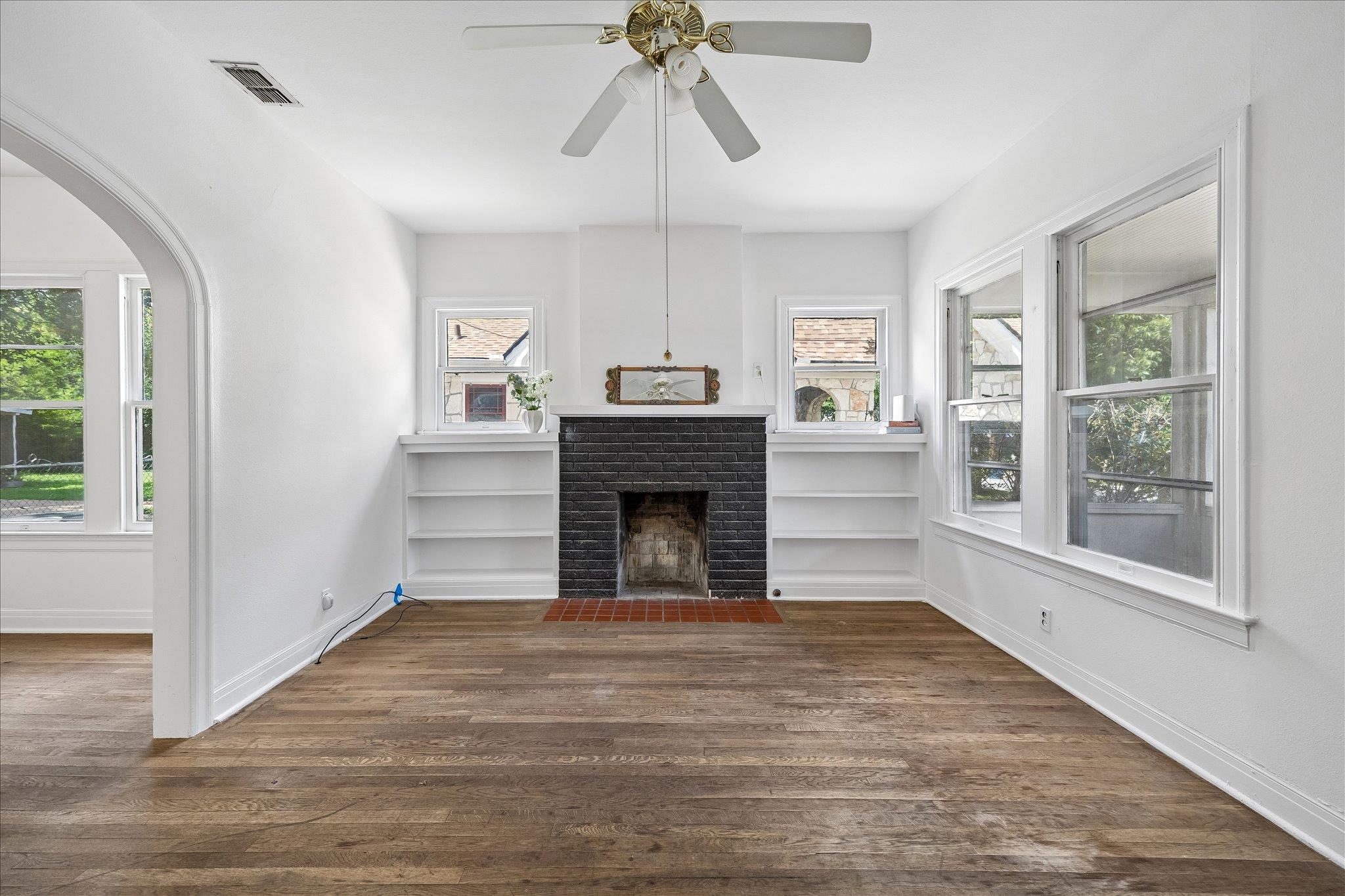 Listing photo 1 of 3906  Becker Ave