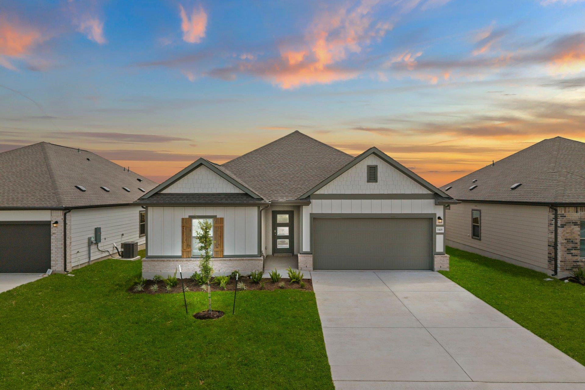 Listing photo 1 of 148  Wind Hill None