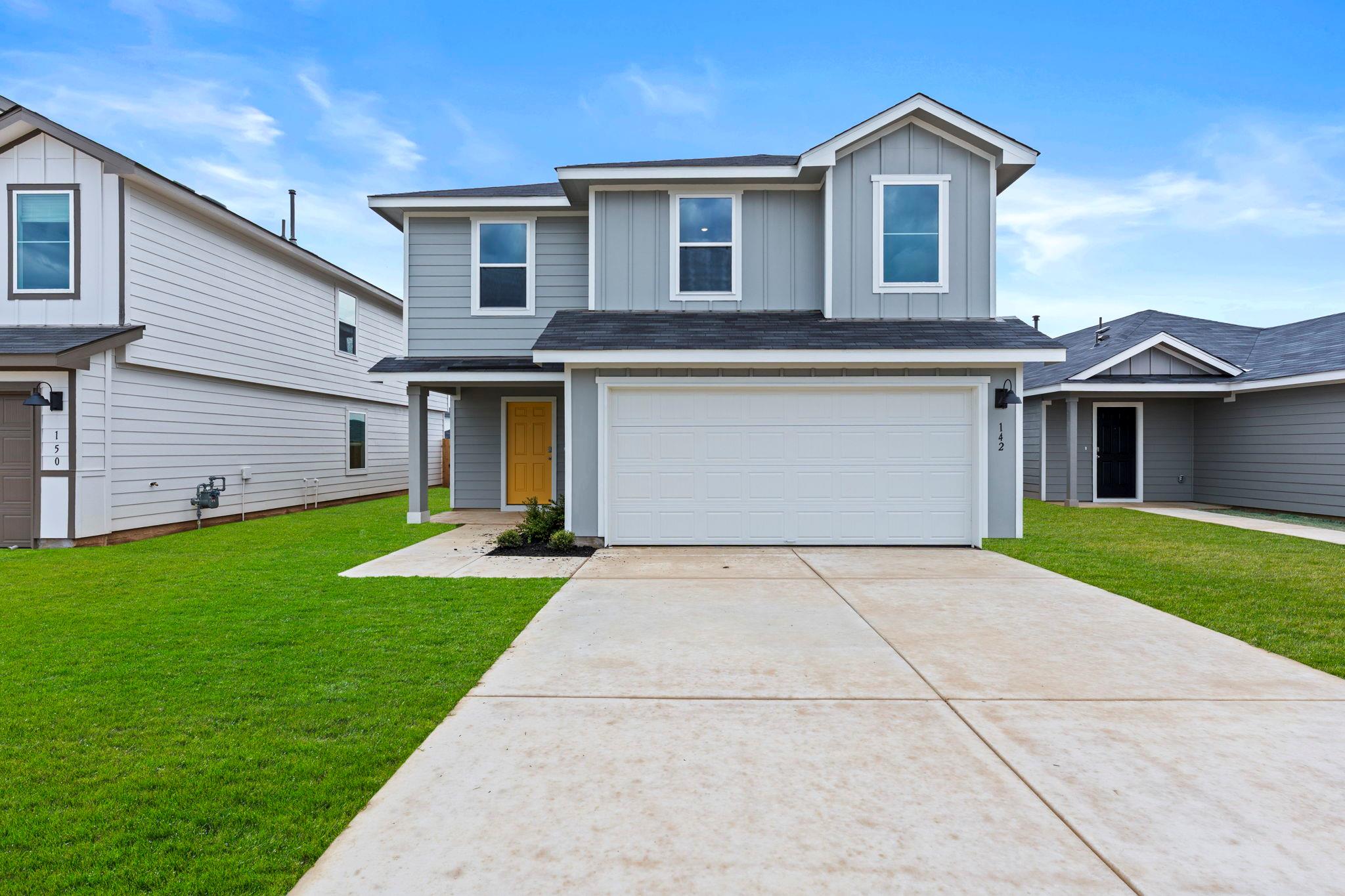 Ảnh nhà đang rao bán 1 của 142  SURREY OAKS None