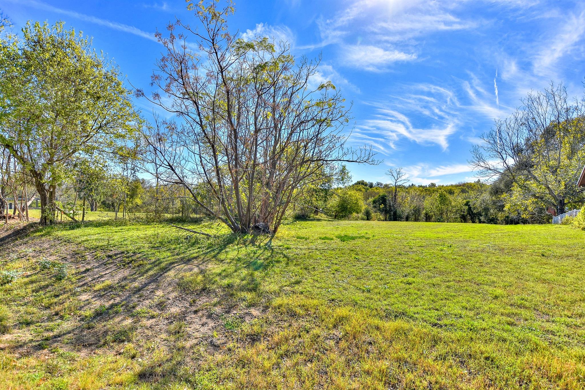 Listing photo 1 of 210 E Morrow St
