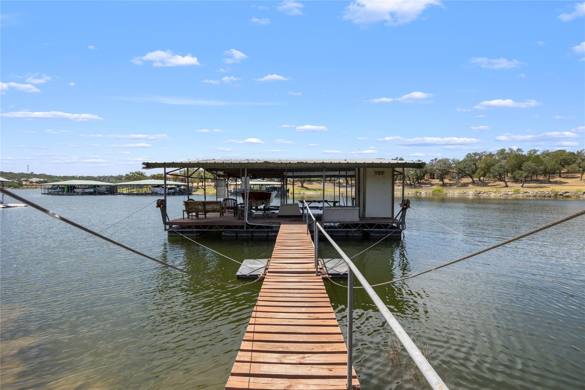 Listing photo 1 of 1131  Edgewater Dr