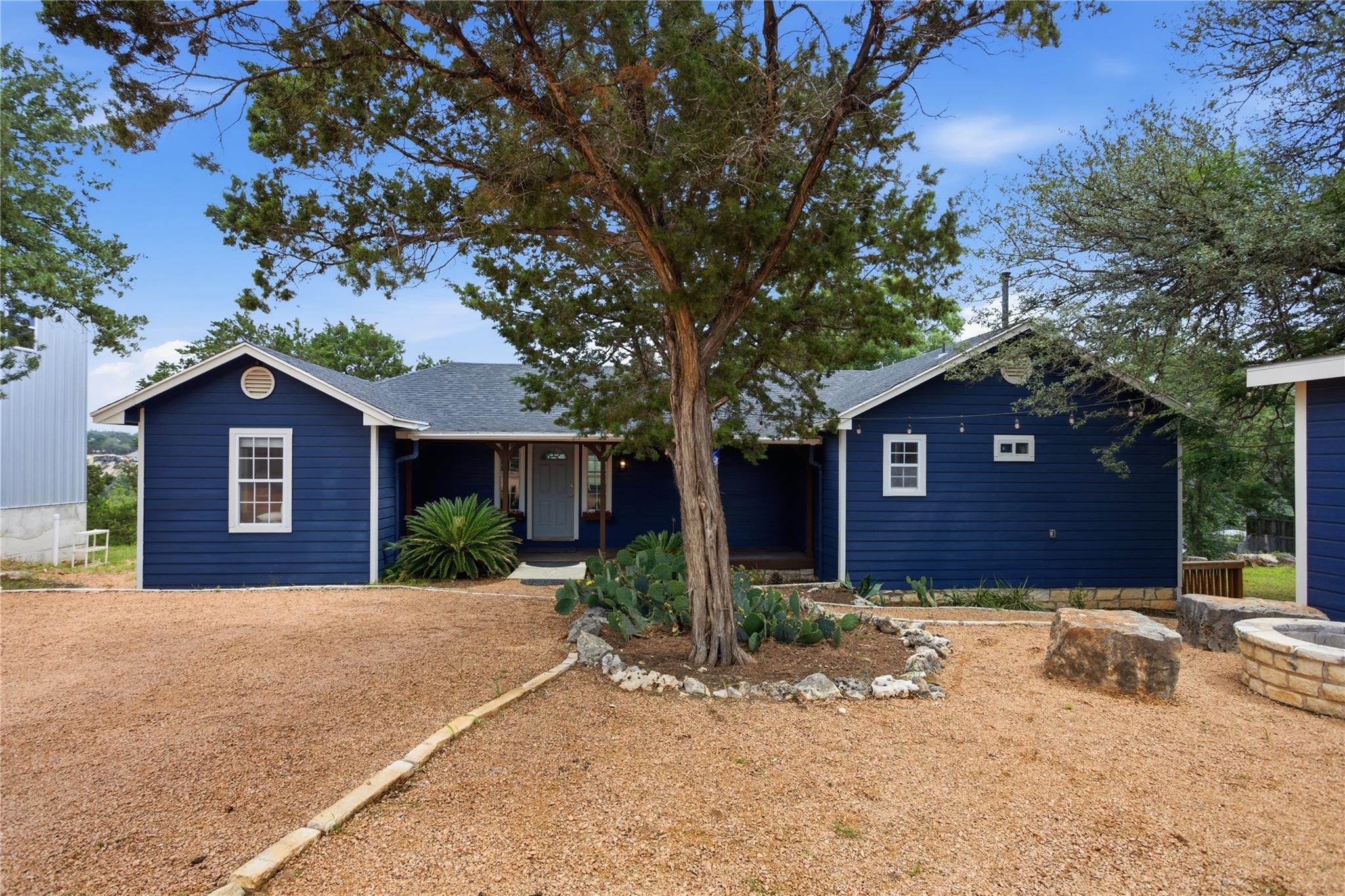 Listing photo 1 of 15200  Storm Dr