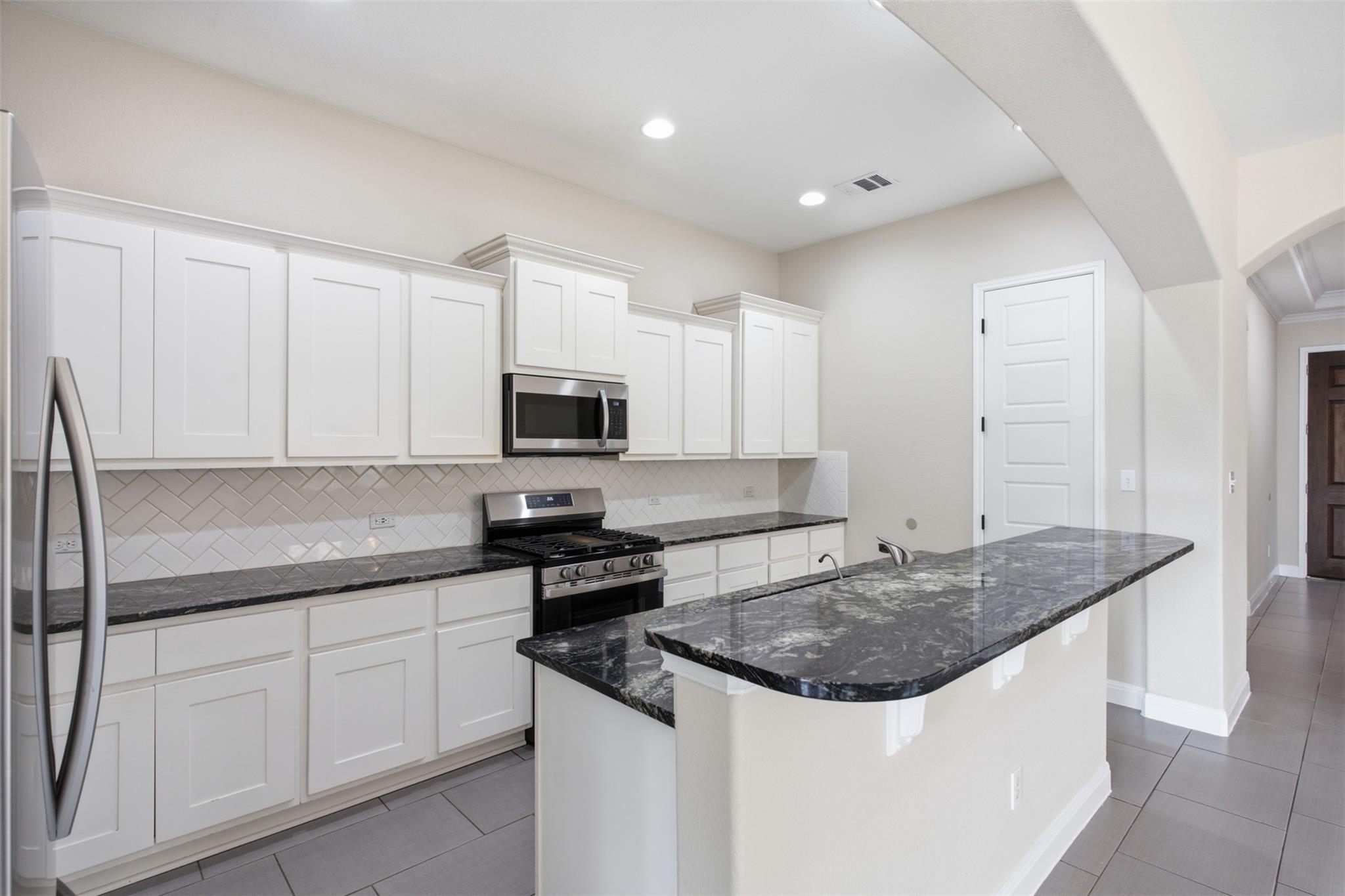 Listing photo 1 of 105  Aspen Trl