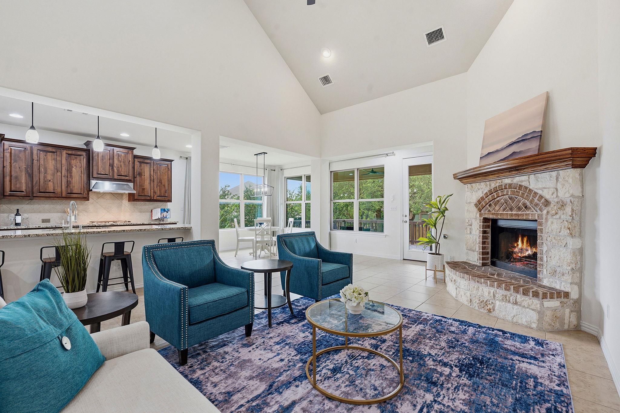 Listing photo 1 of 13728  Mesa Verde Dr