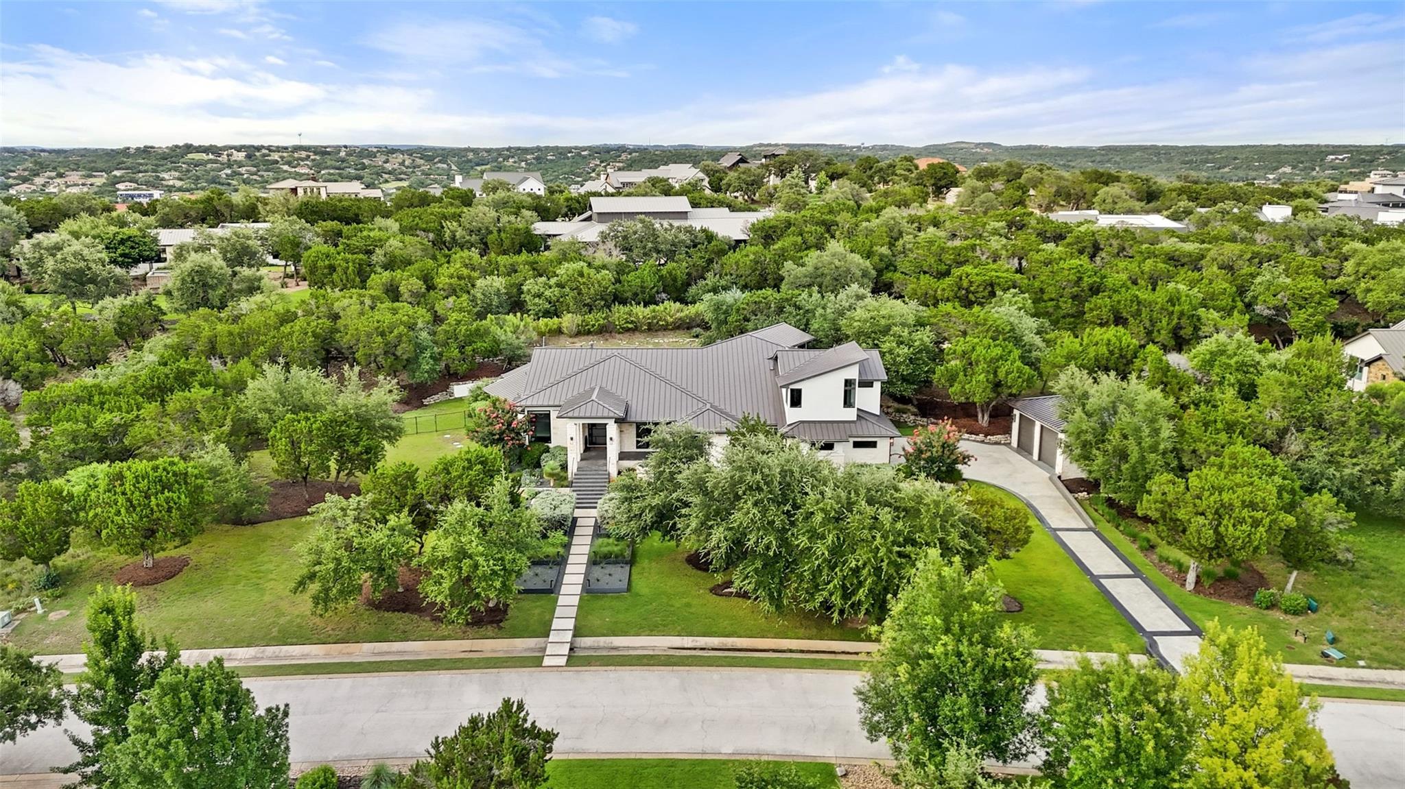 Listing photo 1 of 1817  Knights Chance Ln