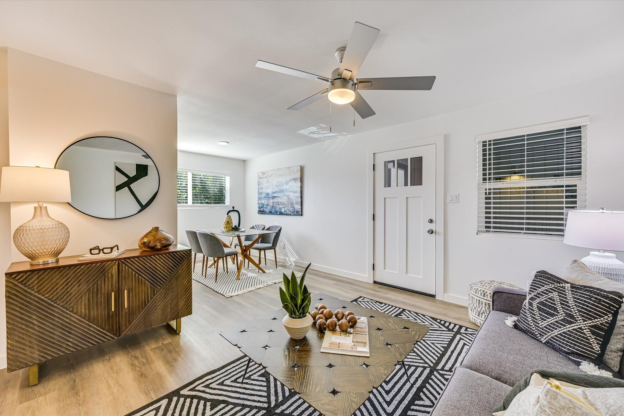 Listing photo 1 of 3703  Harmon Ave  #101