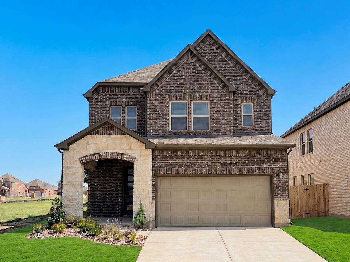 Listing photo 1 of 941  Teeler Ln