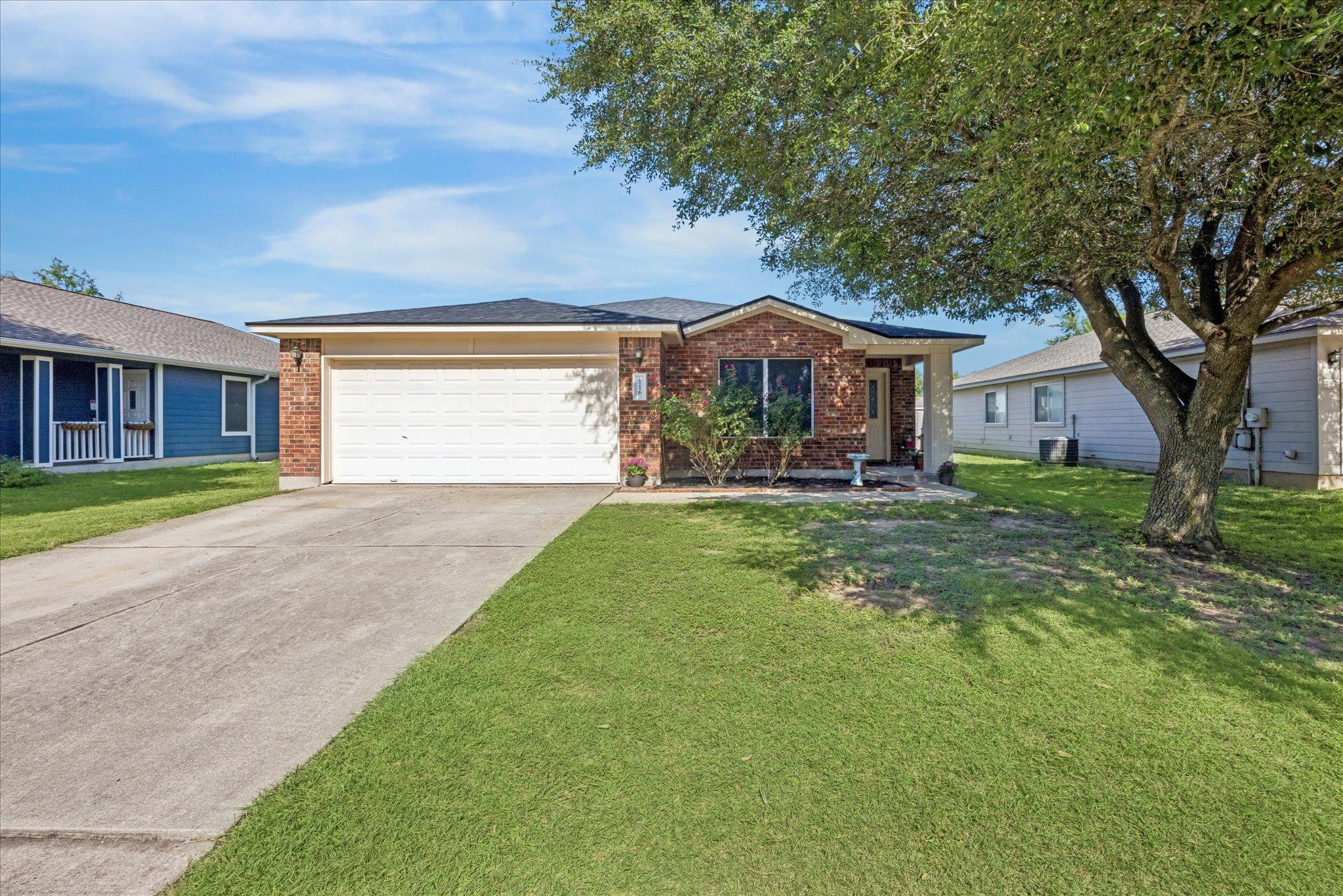 Listing photo 1 of 116  Quail Hollow Dr