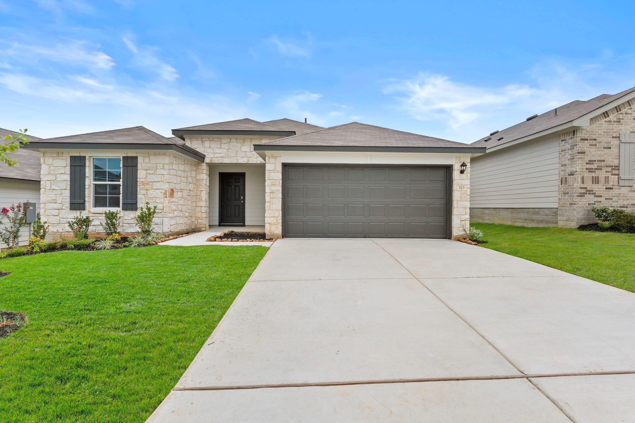 Listing photo 1 of 323  Boatman Cv