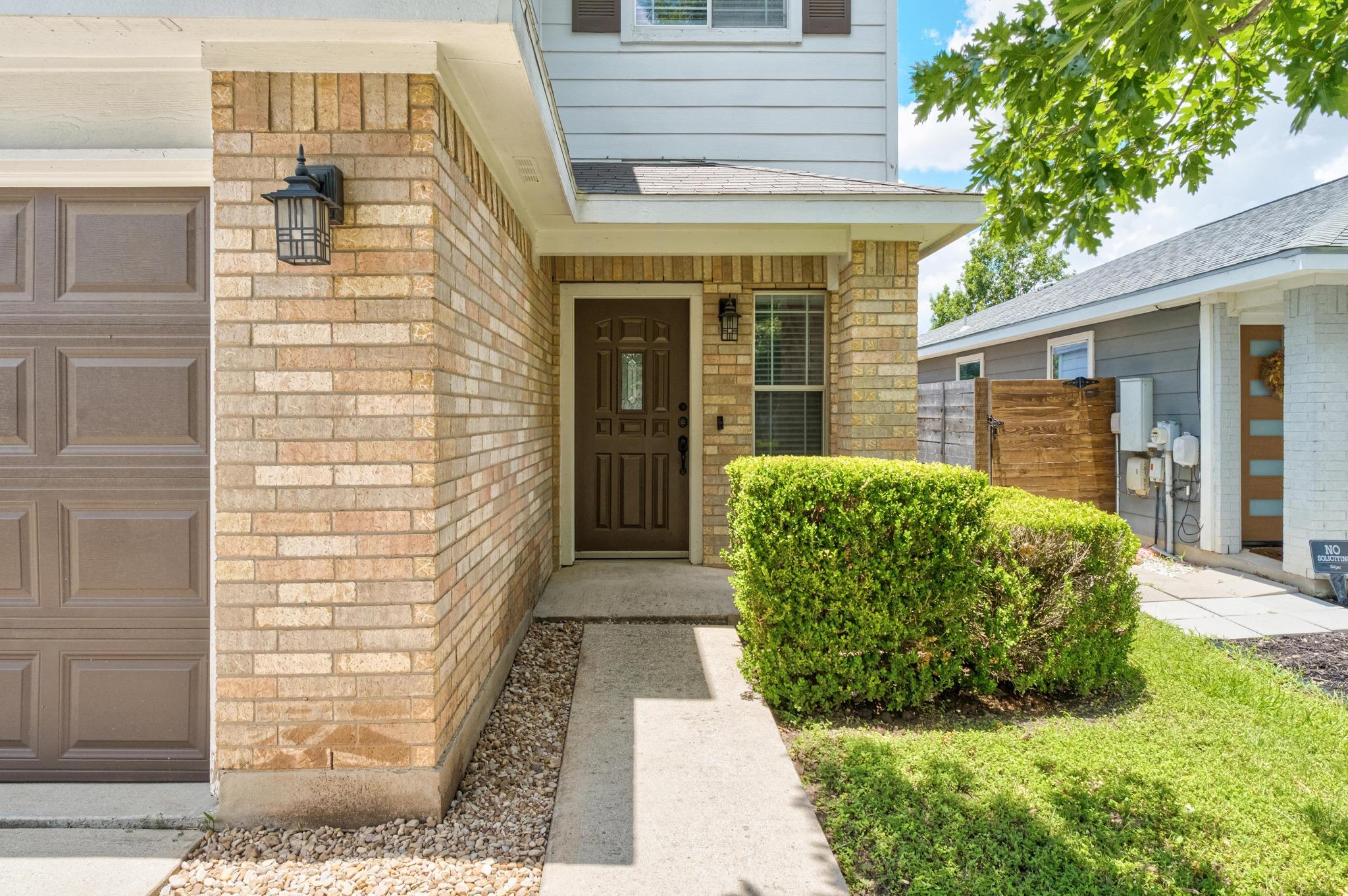 Listing photo 1 of 1428  Poppy Seed Ln