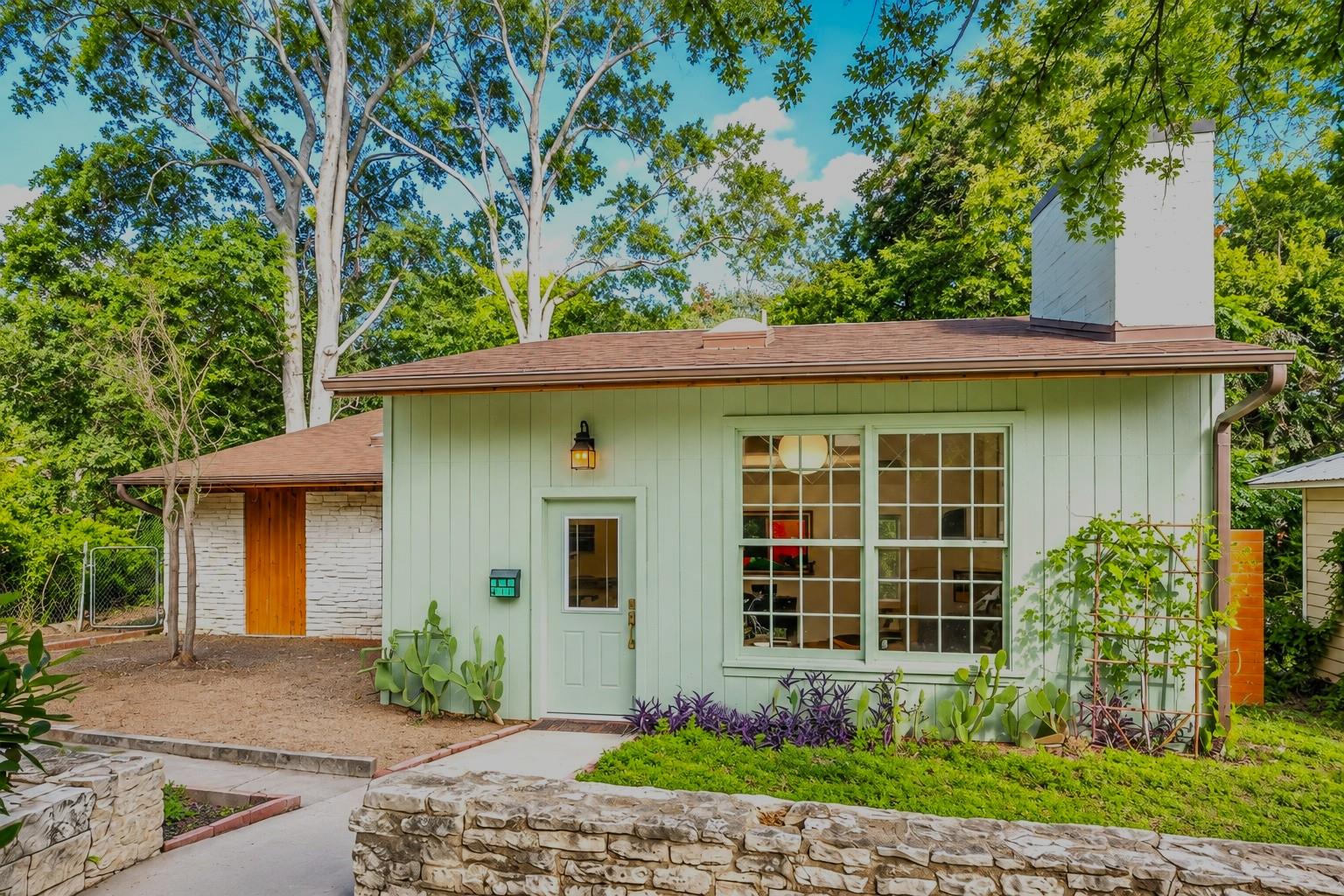 Listing photo 1 of 3302  Cherrywood Rd