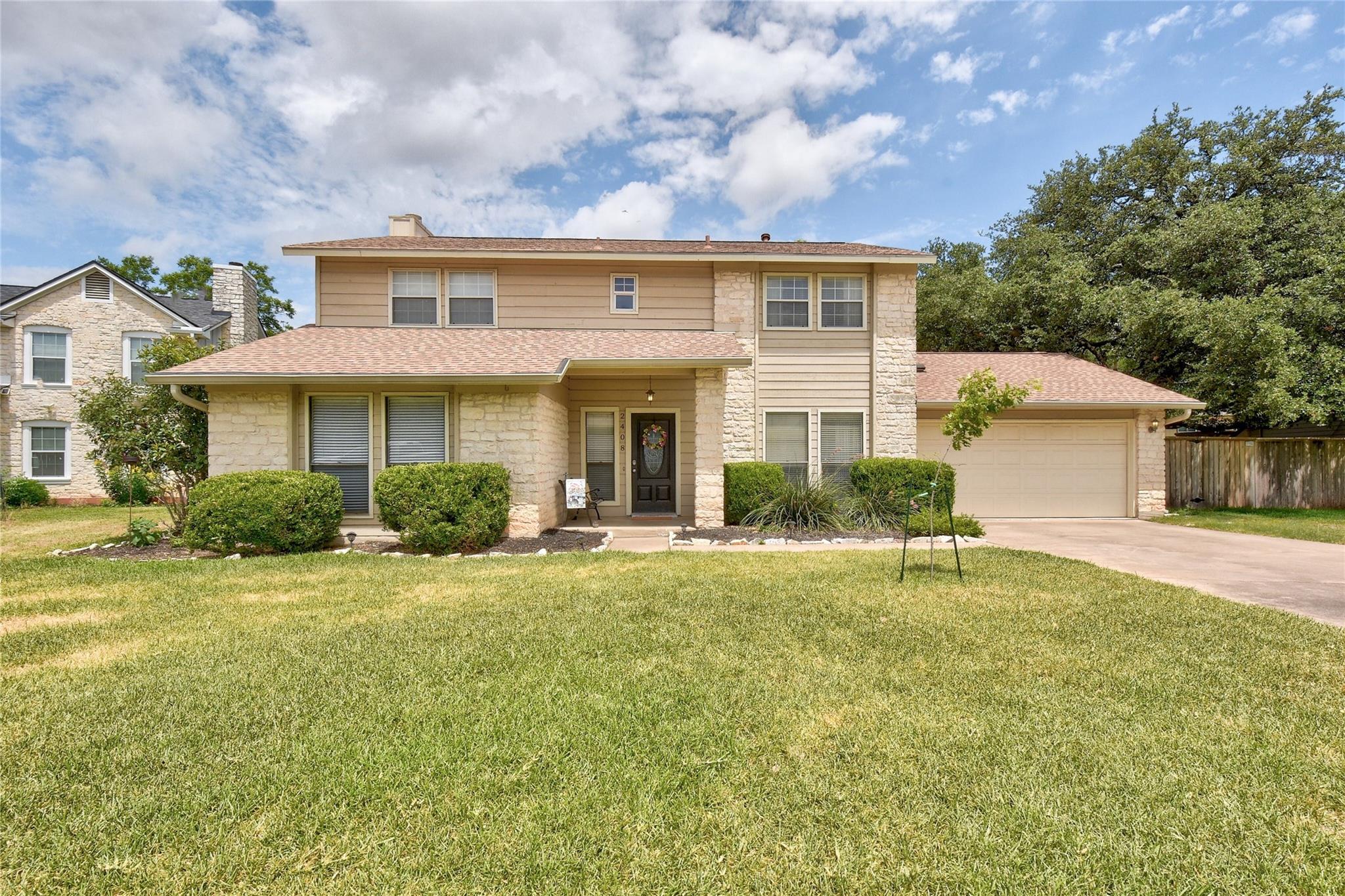 Listing photo 1 of 2408 W Messick Loop