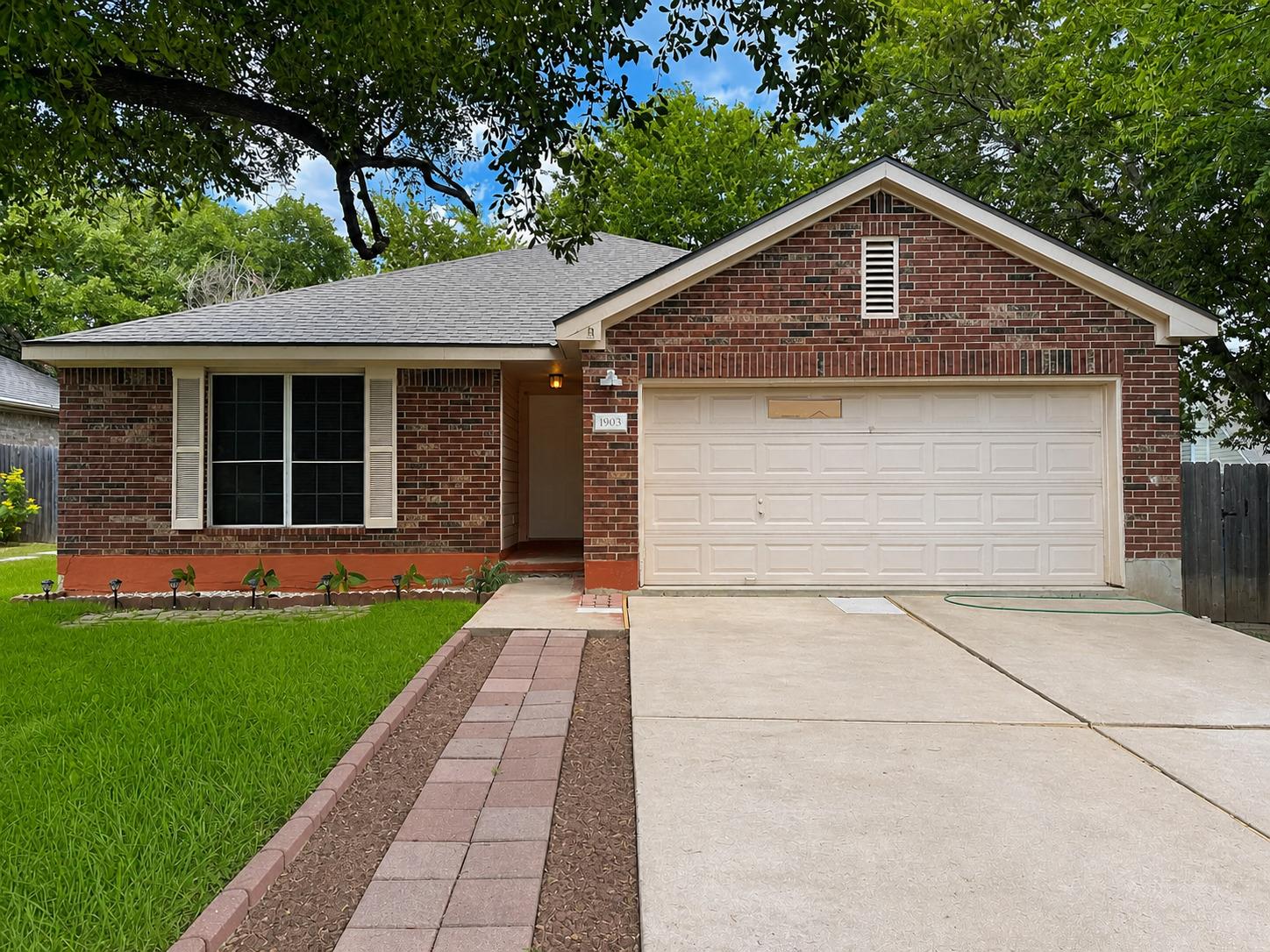 Listing photo 1 of 1903  Balsam Way