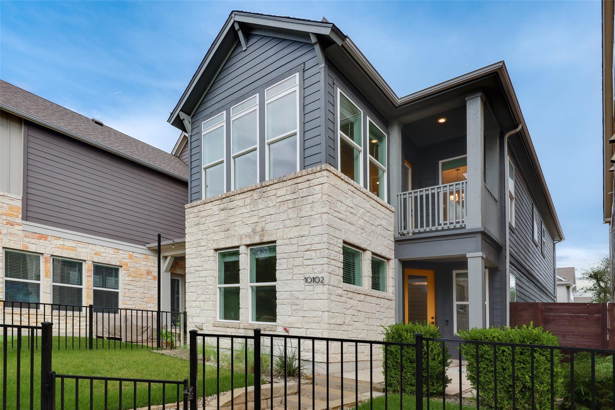 Listing photo 1 of 10102  Erwin Trl  #59