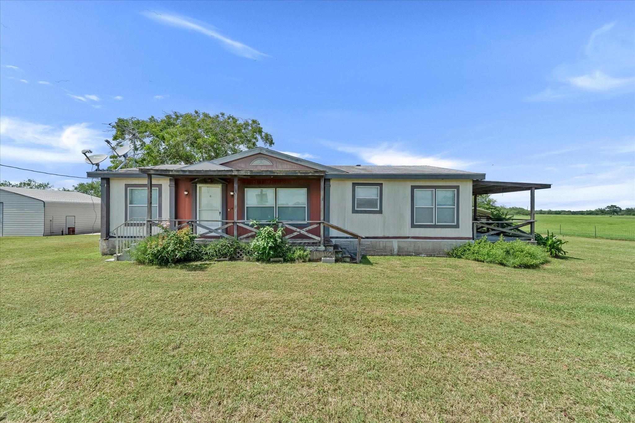 Listing photo 1 of 14858  Fm 1322 None