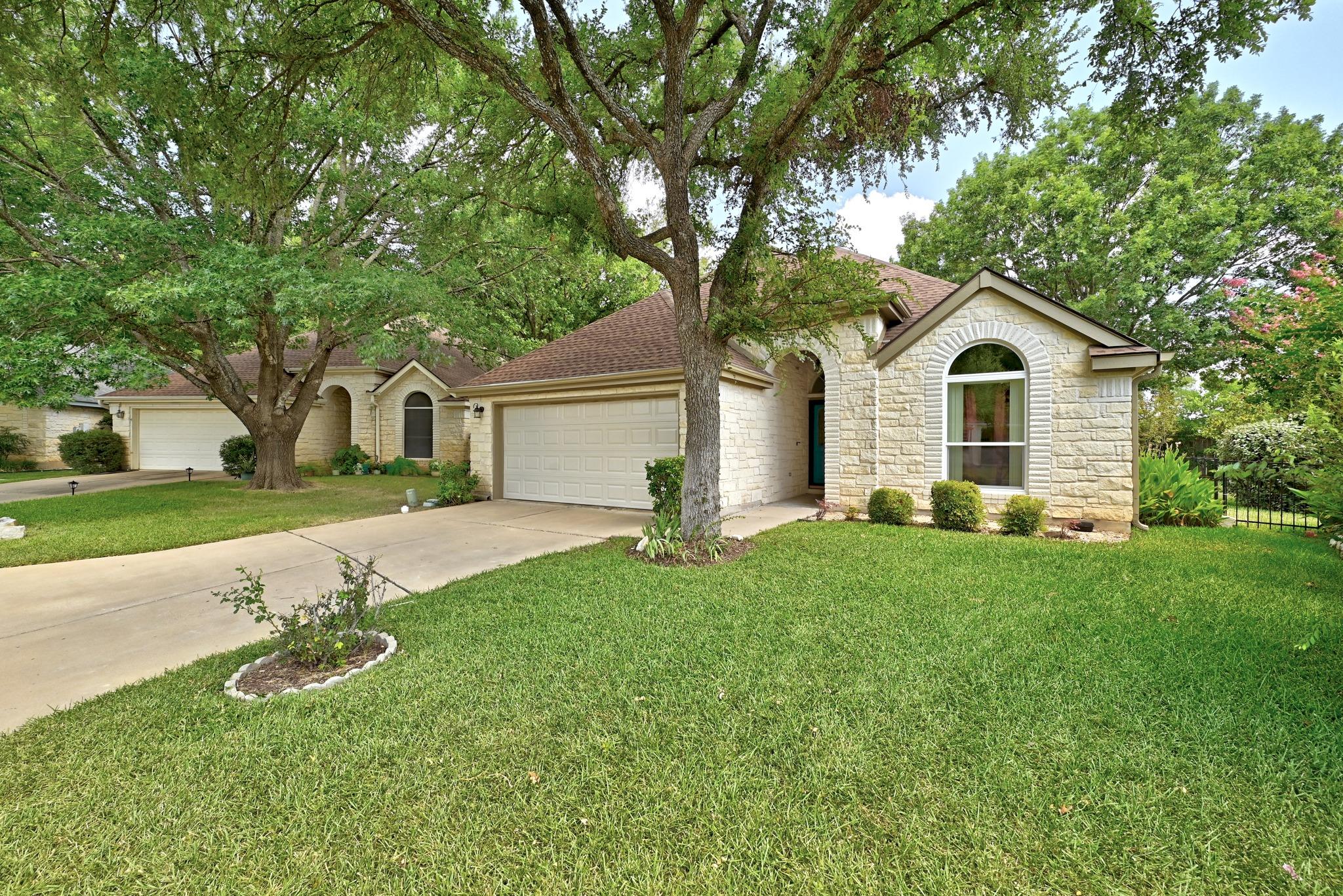 Listing photo 1 of 100  Village Dr
