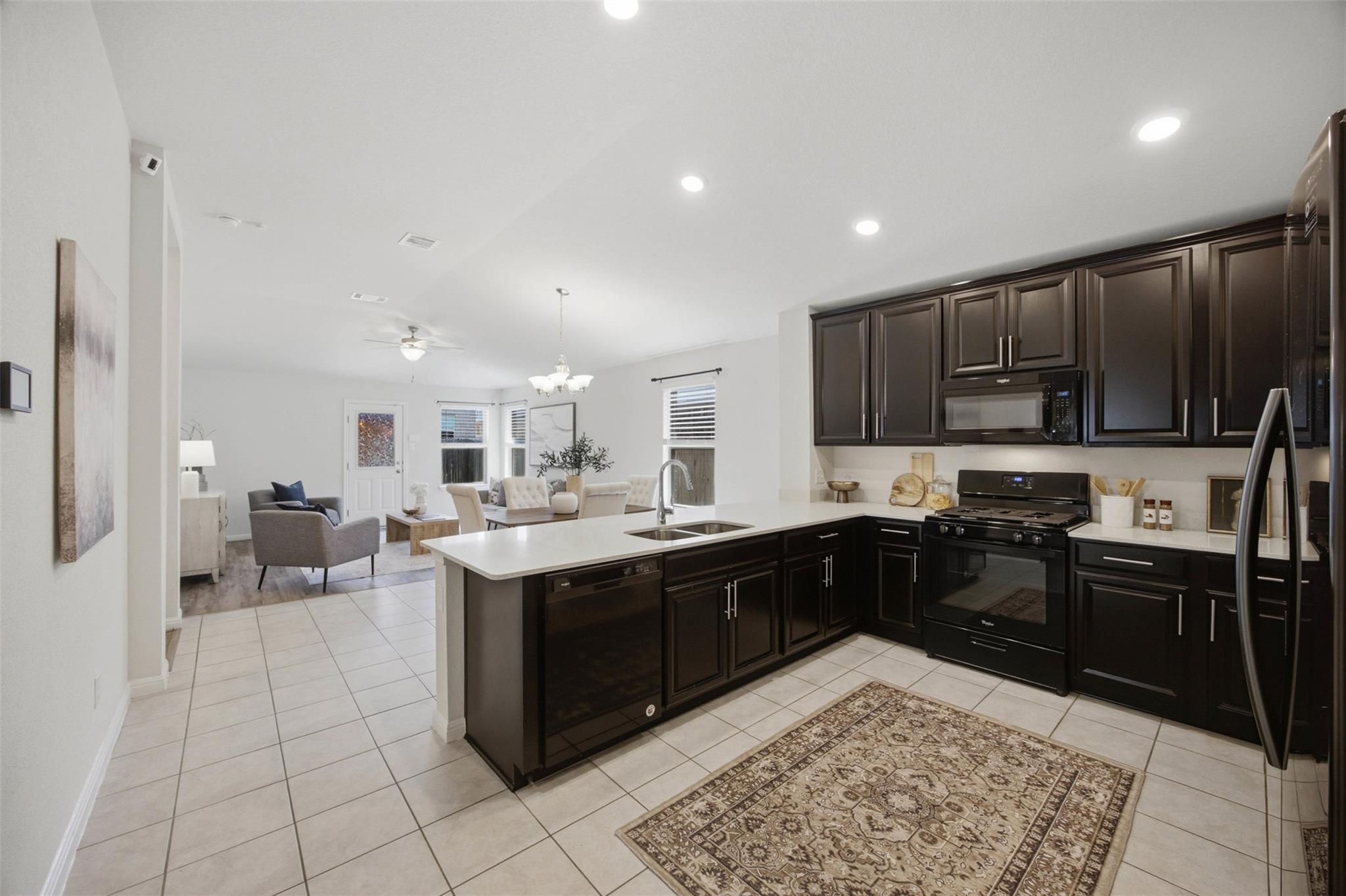Listing photo 1 of 11804  Pecangate Way