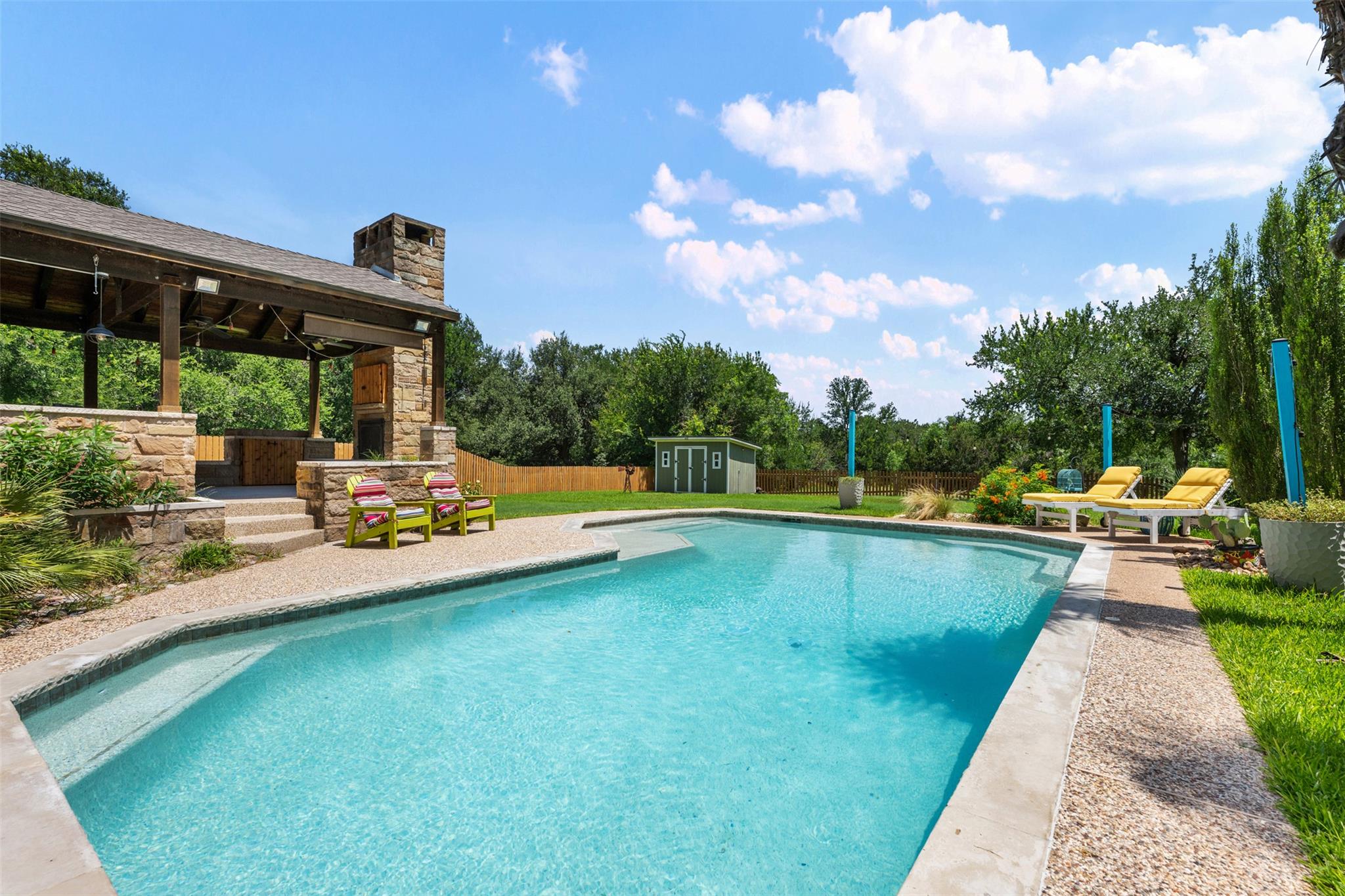 Listing photo 1 of 4011  Honey Bear Loop