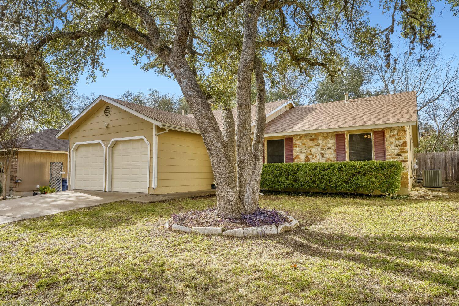 Listing photo 1 of 9100  Wagtail Dr