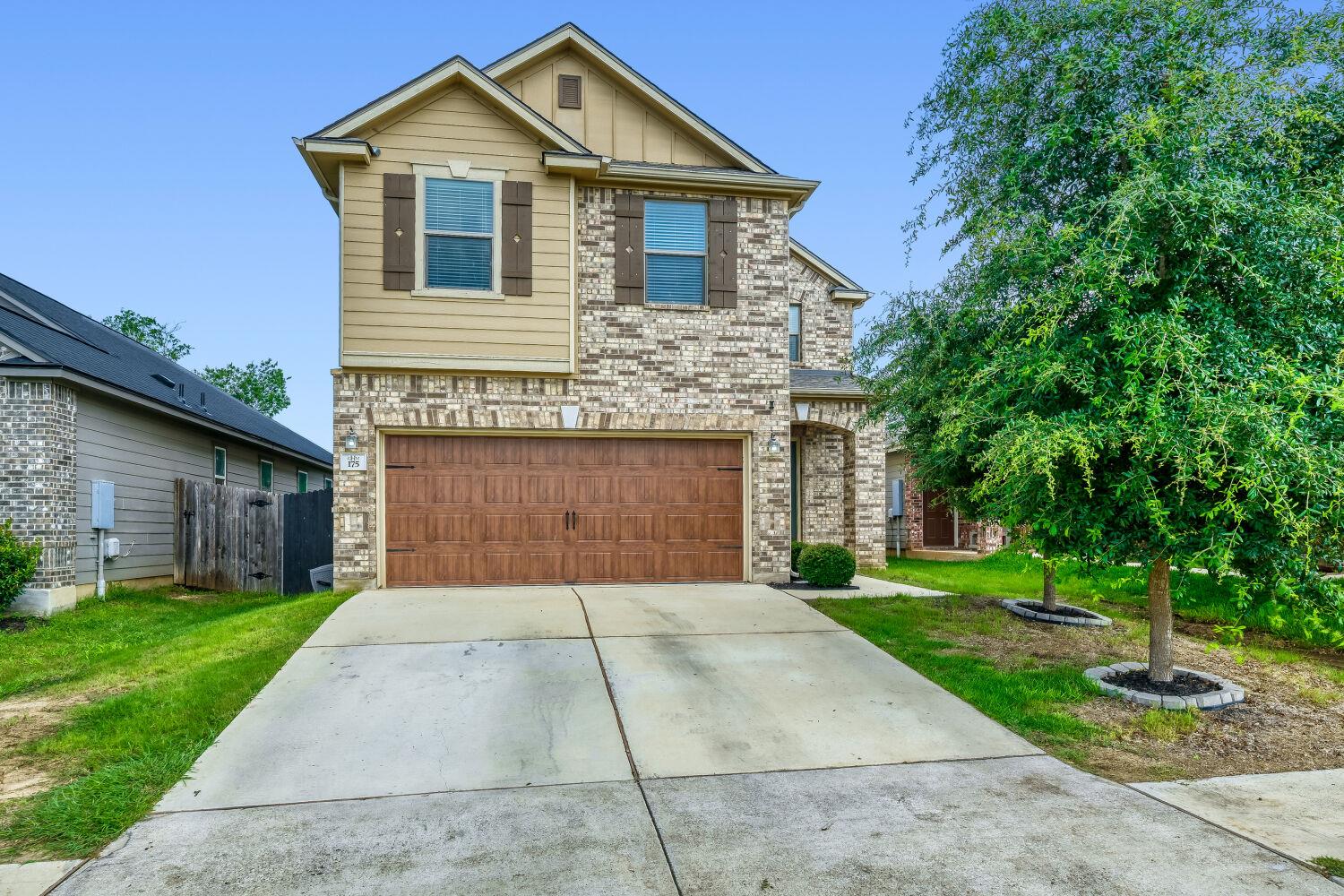 Listing photo 1 of 175  Gustaf Trl