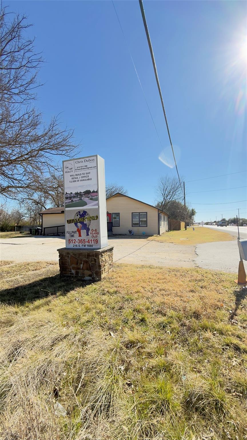 Listing photo 1 of 216 S FM 1660  S Fm 1660 None