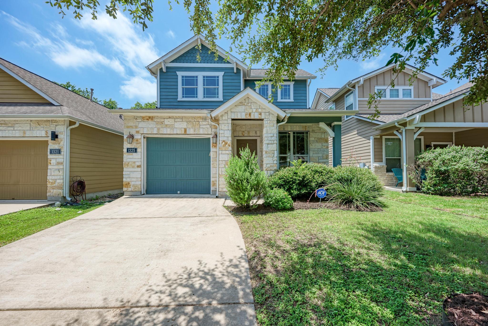 Listing photo 1 of 1325  Central Park Ct